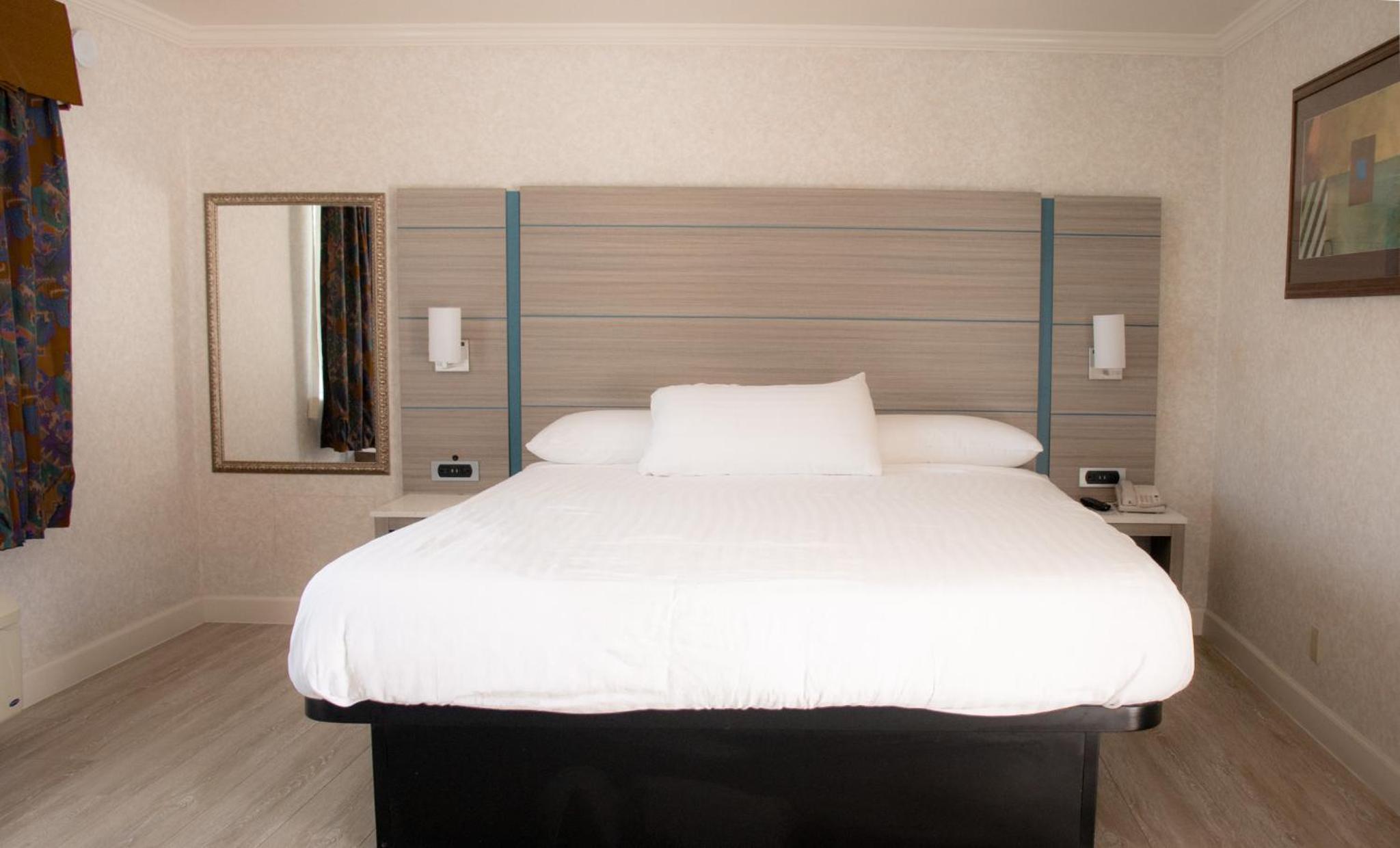 Hayward Vacations - Discovery Inn - Property Image 5