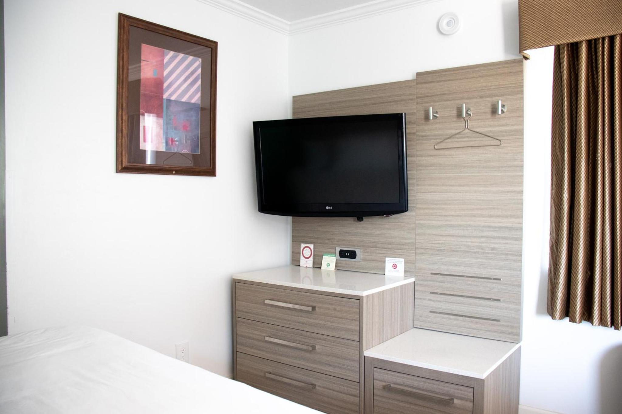 Hayward Vacations - Discovery Inn - Property Image 25