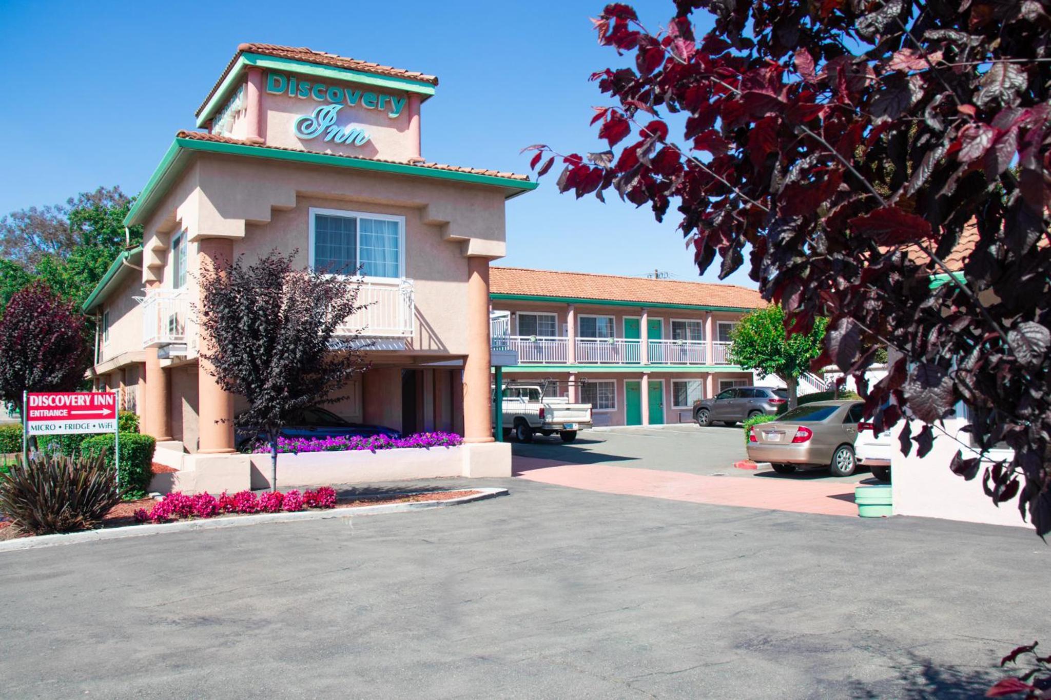 Hayward Vacations - Discovery Inn - Property Image 3