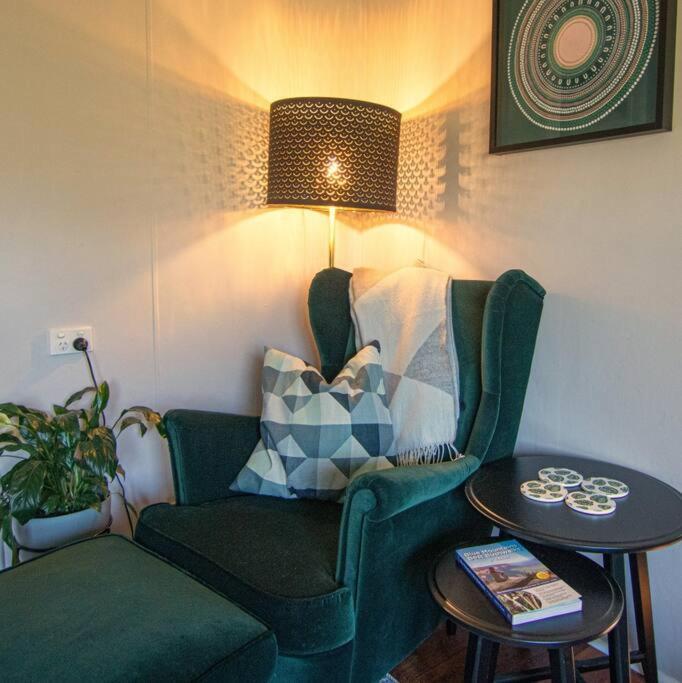 Banksia Cottage, pretty cottage with garden