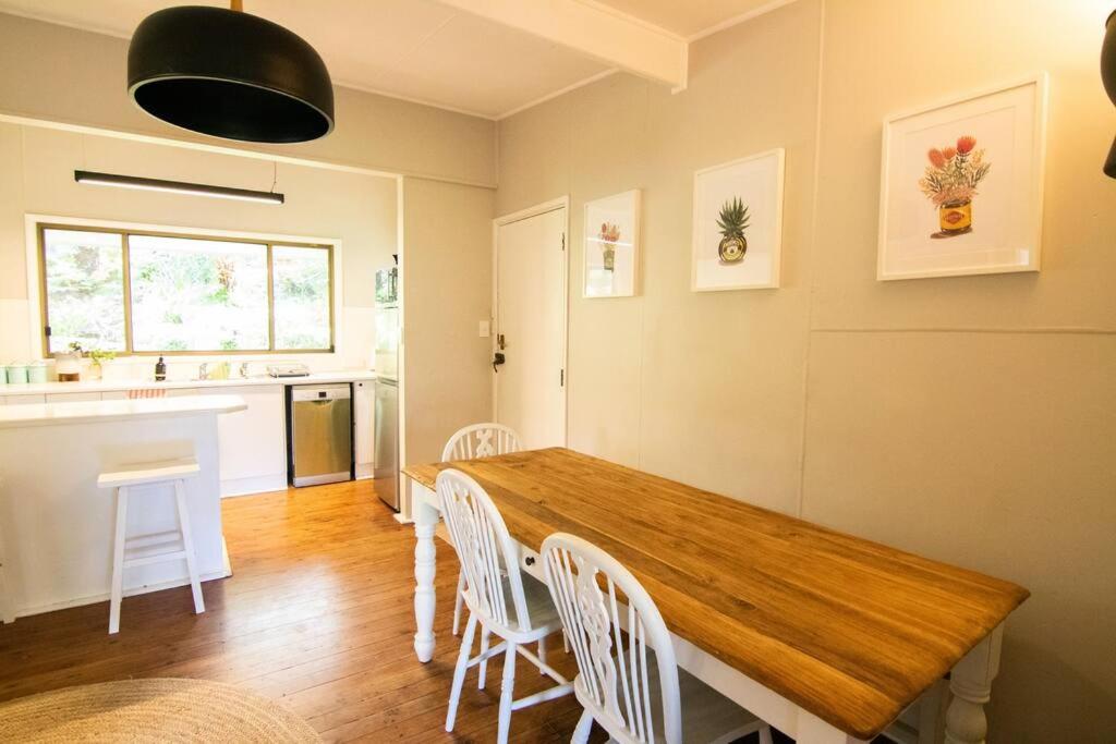 Banksia Cottage, pretty cottage with garden