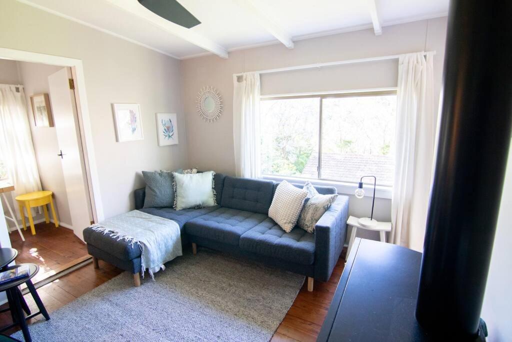 Banksia Cottage, pretty cottage with garden