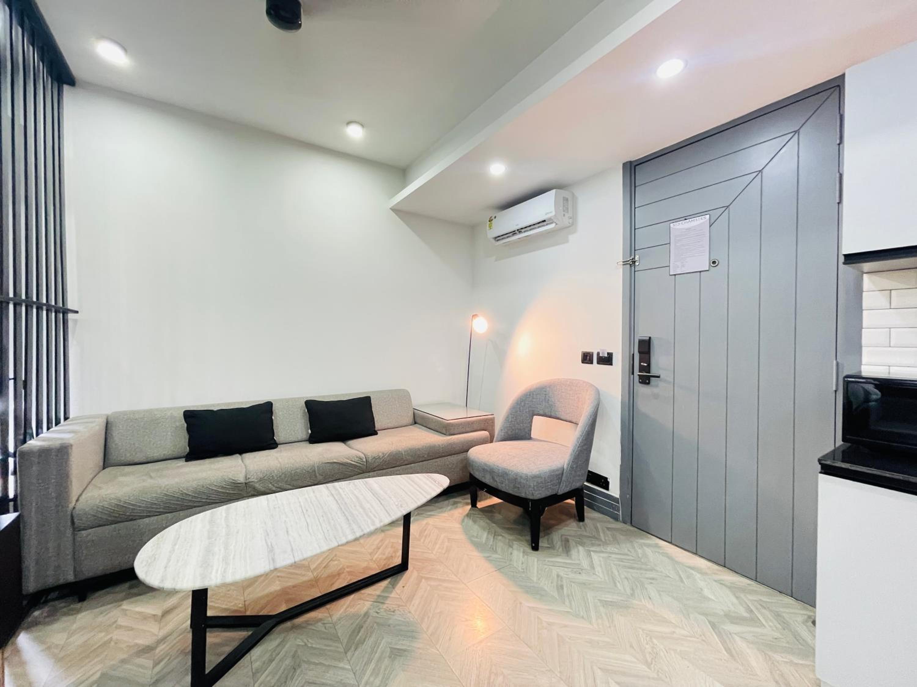 BedChambers Luxurious Aparthotel Near Medicity
