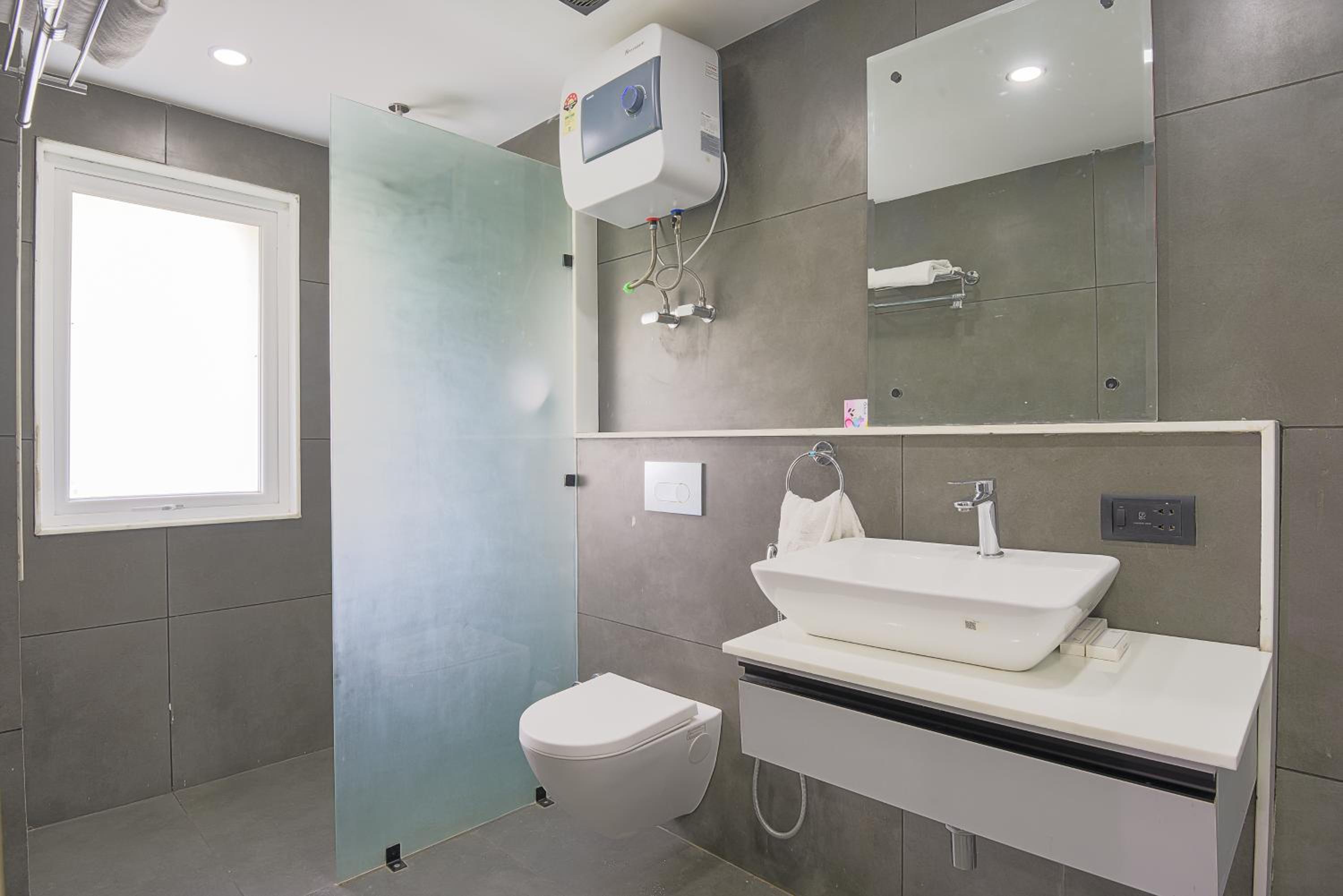 BedChambers Luxurious Aparthotel Near Medicity