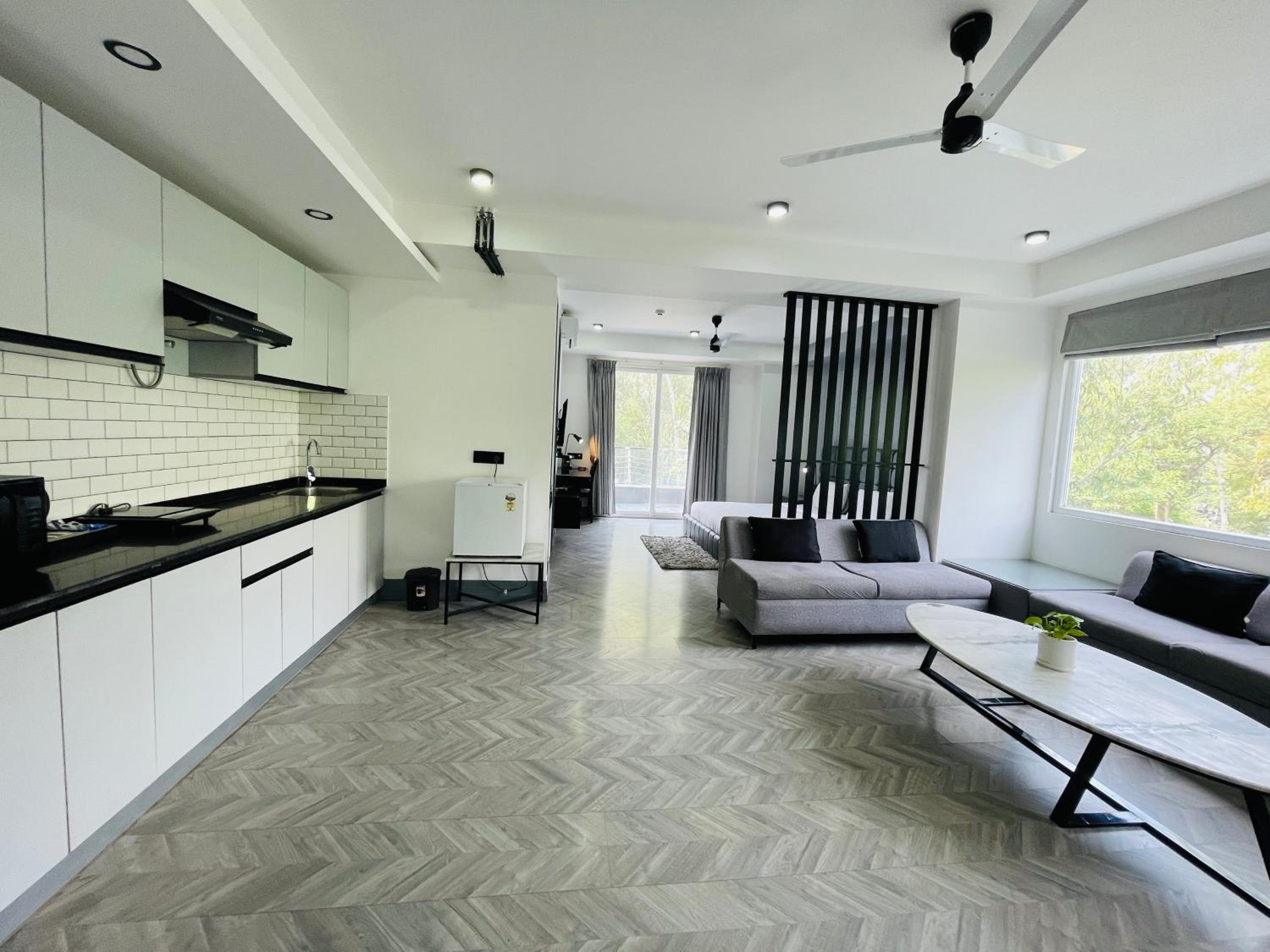 BedChambers Luxurious Aparthotel Near Medicity