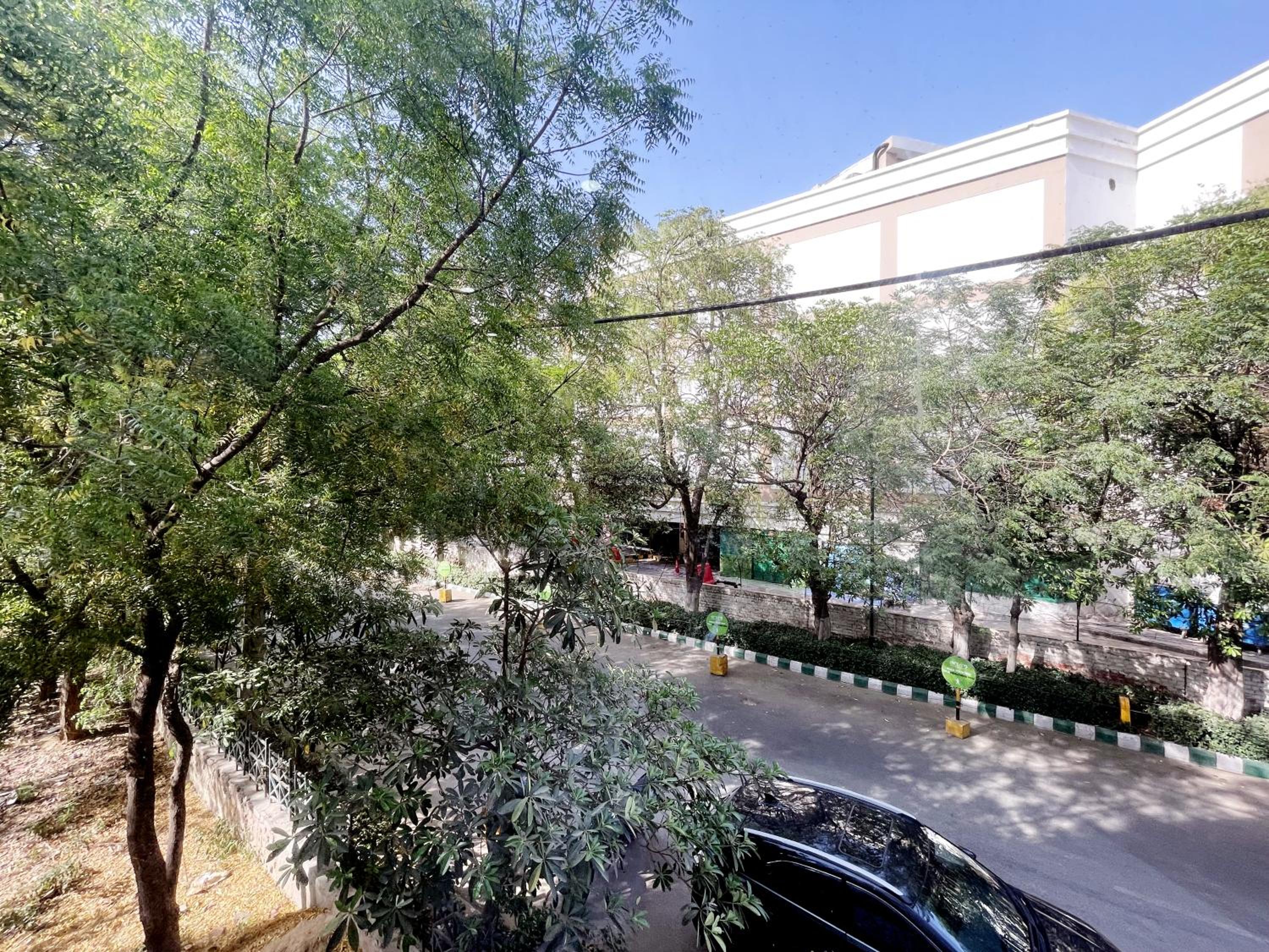 BedChambers Luxurious Aparthotel Near Medicity