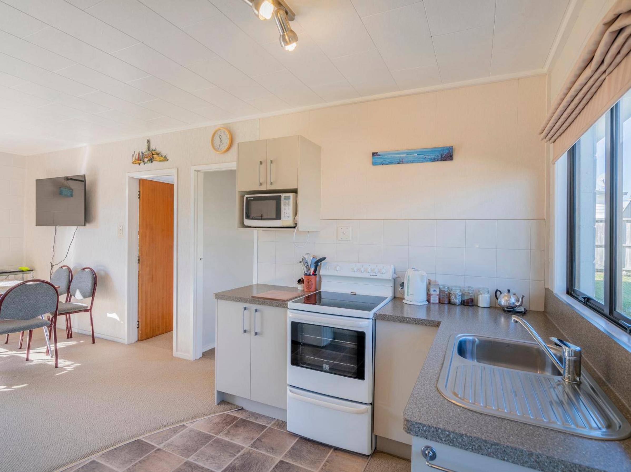Location Plus - Whangamata Holiday Home