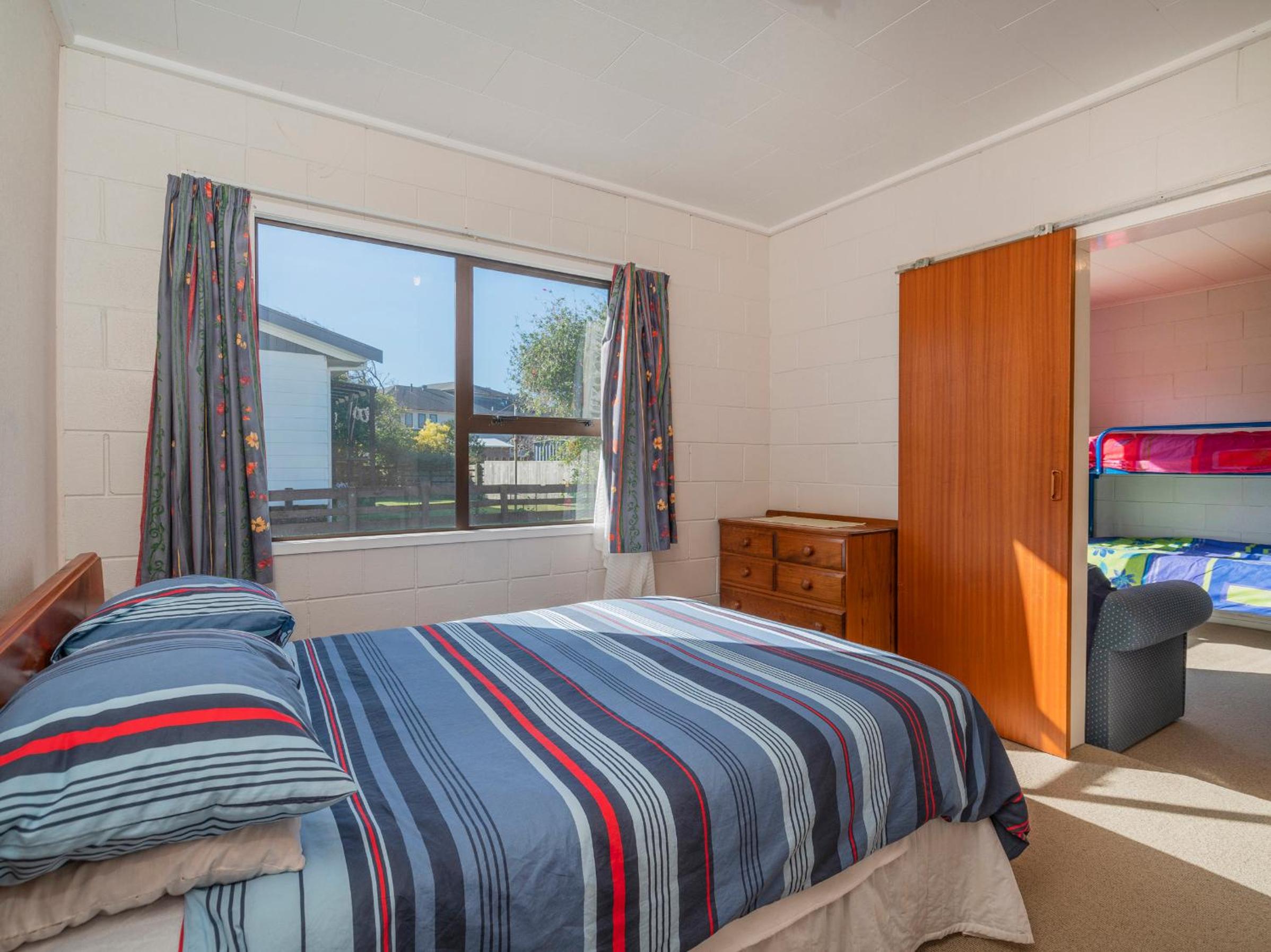 Location Plus - Whangamata Holiday Home