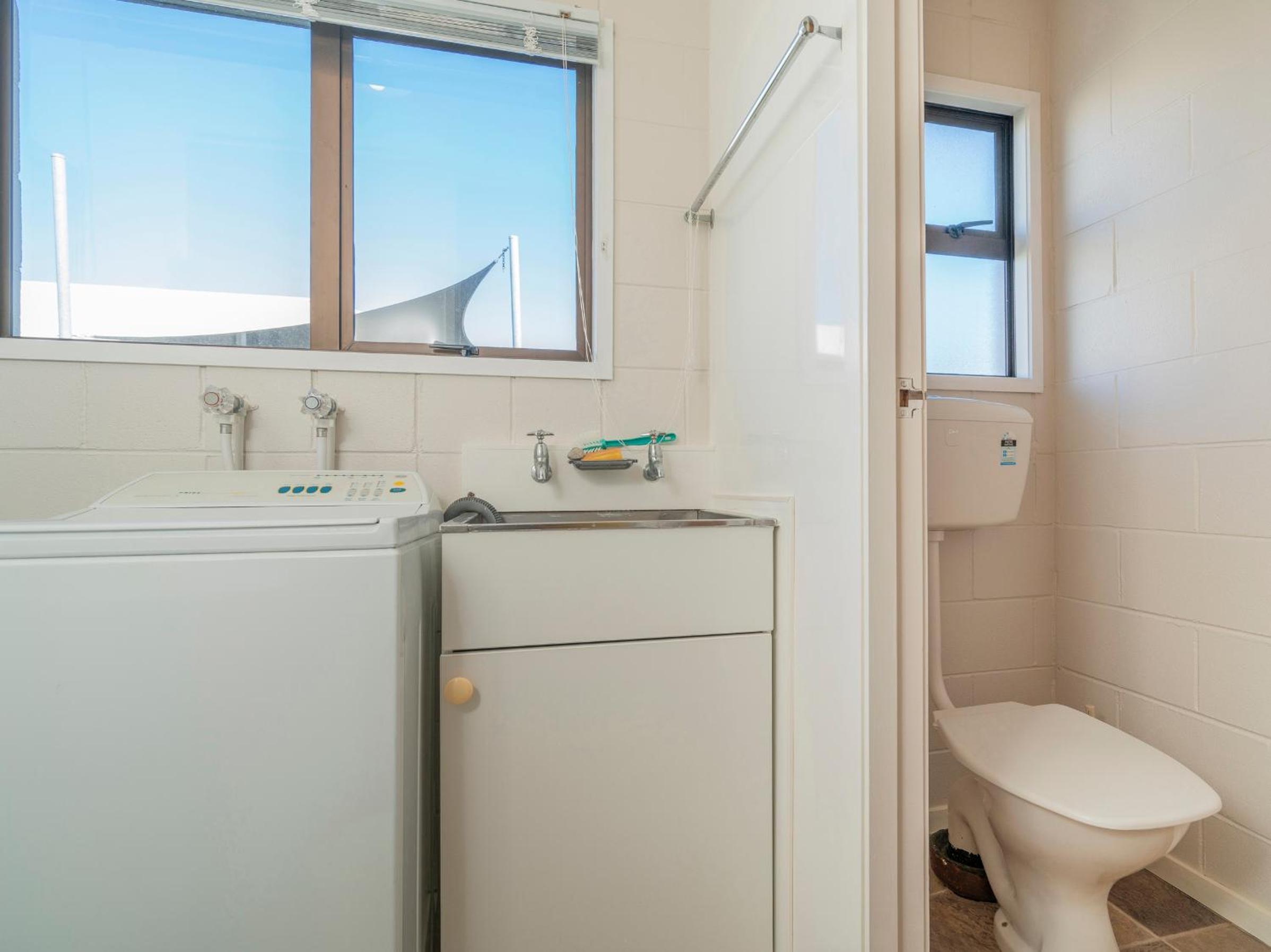 Location Plus - Whangamata Holiday Home