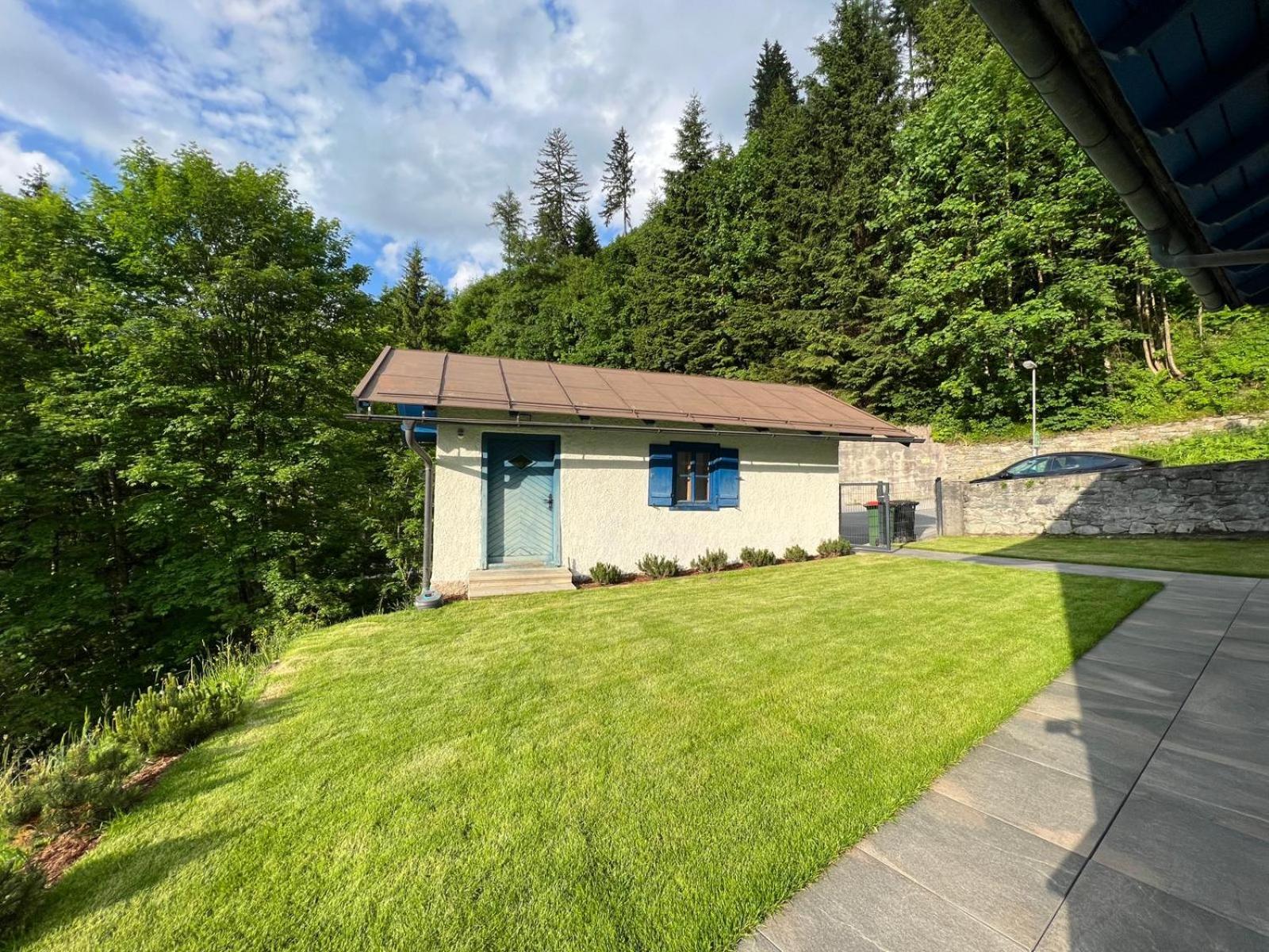 Charming chalet with sauna + views!