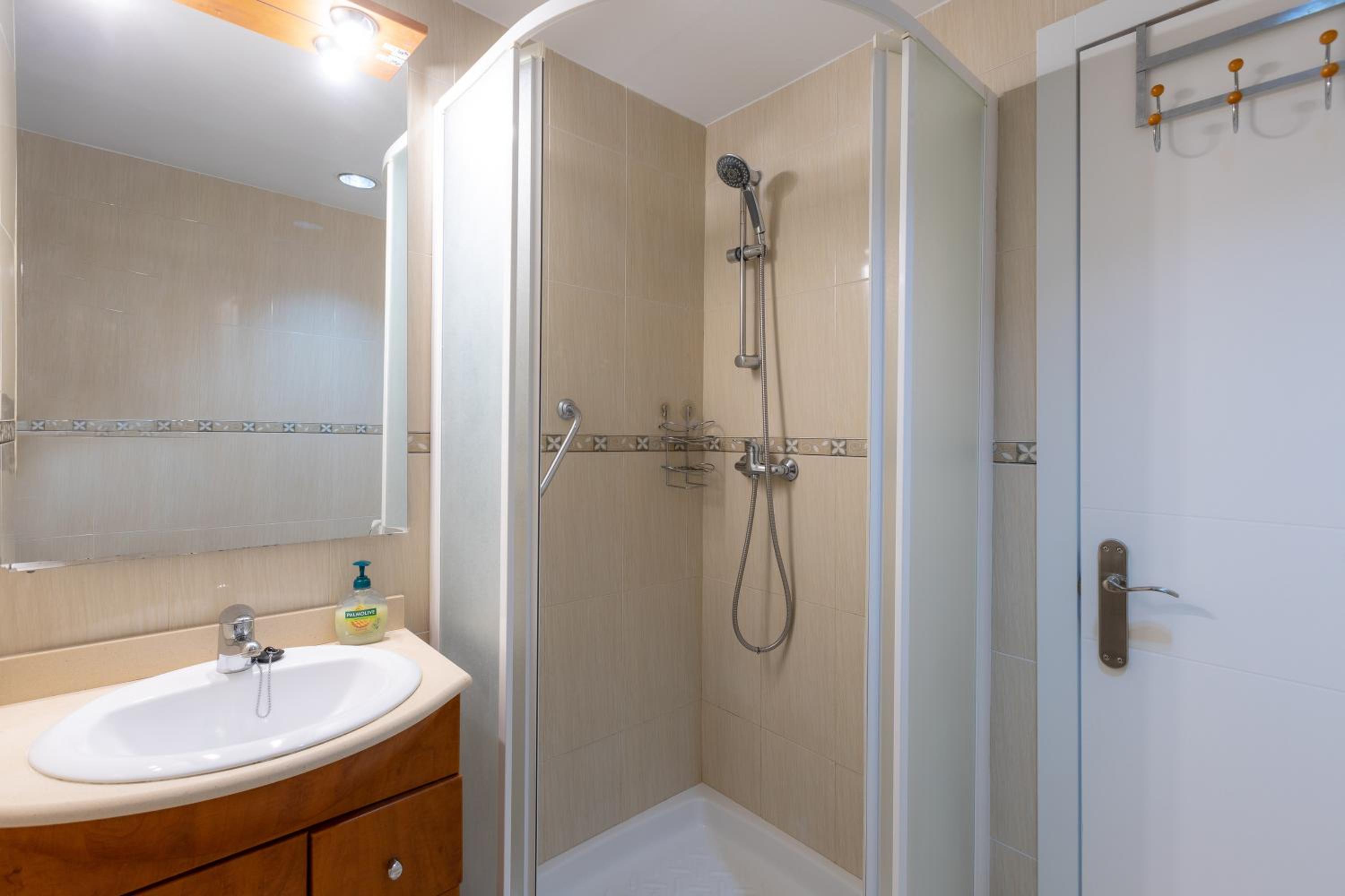 Sunny one bedroom apartment