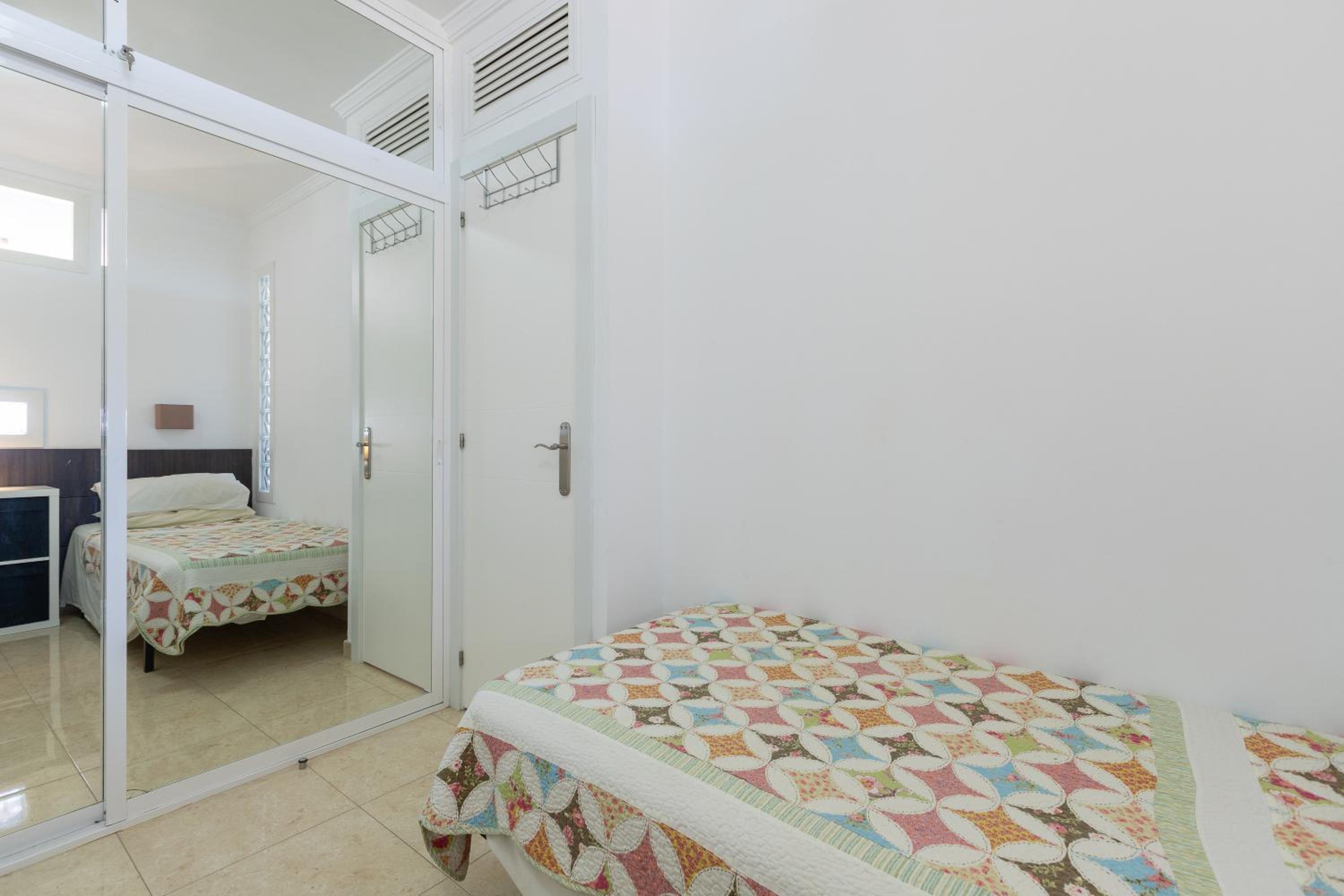 Sunny one bedroom apartment