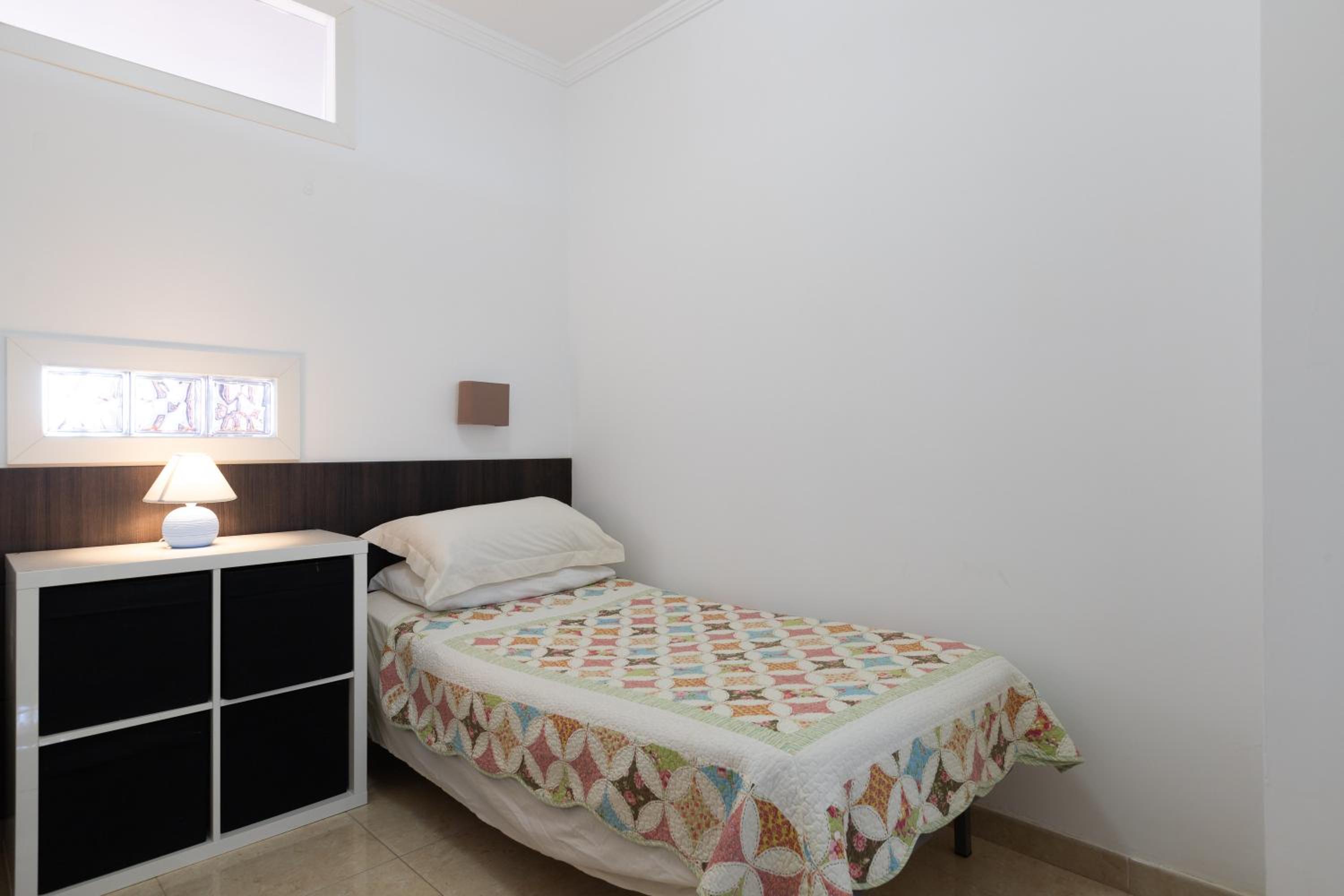 Sunny one bedroom apartment