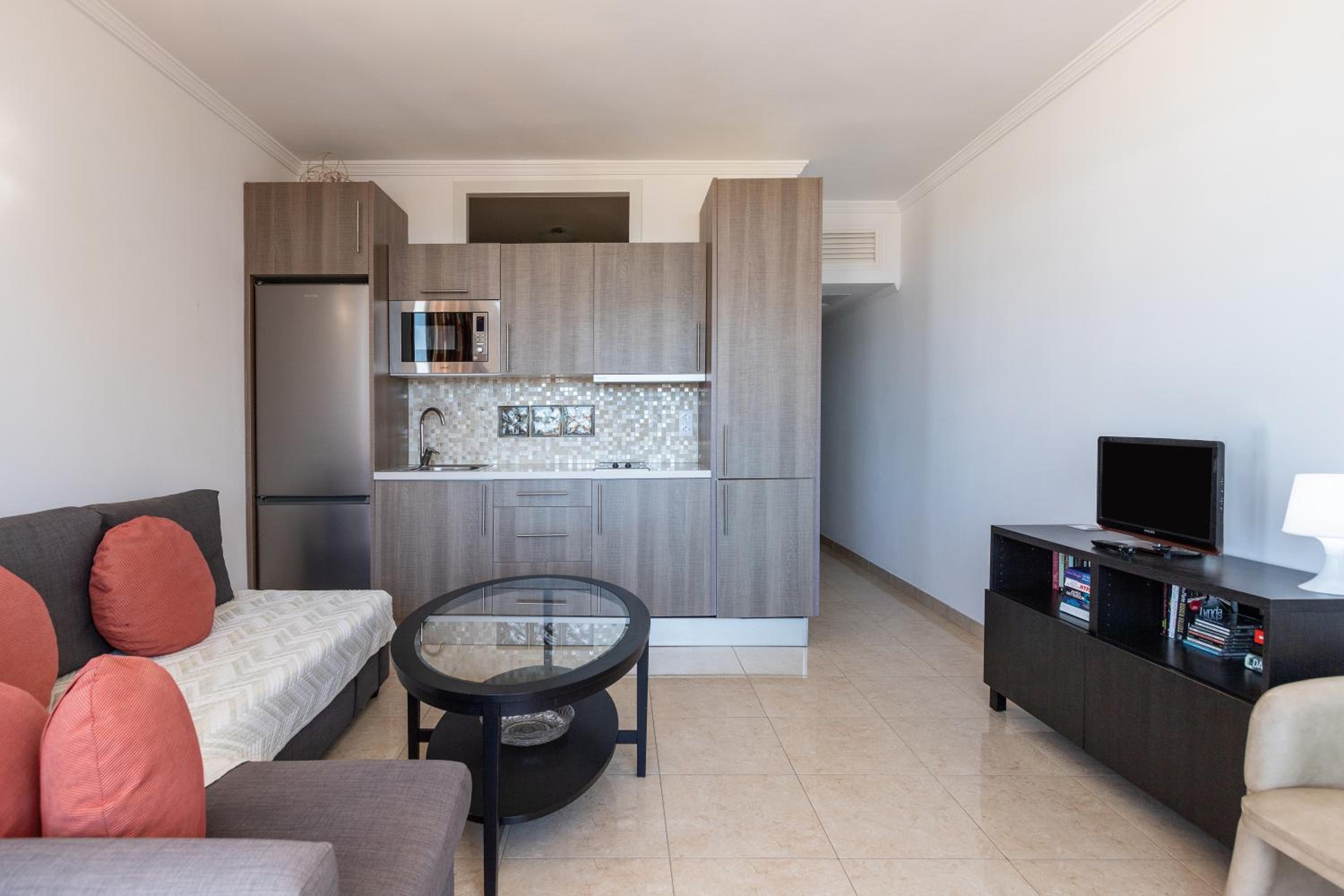 Sunny one bedroom apartment
