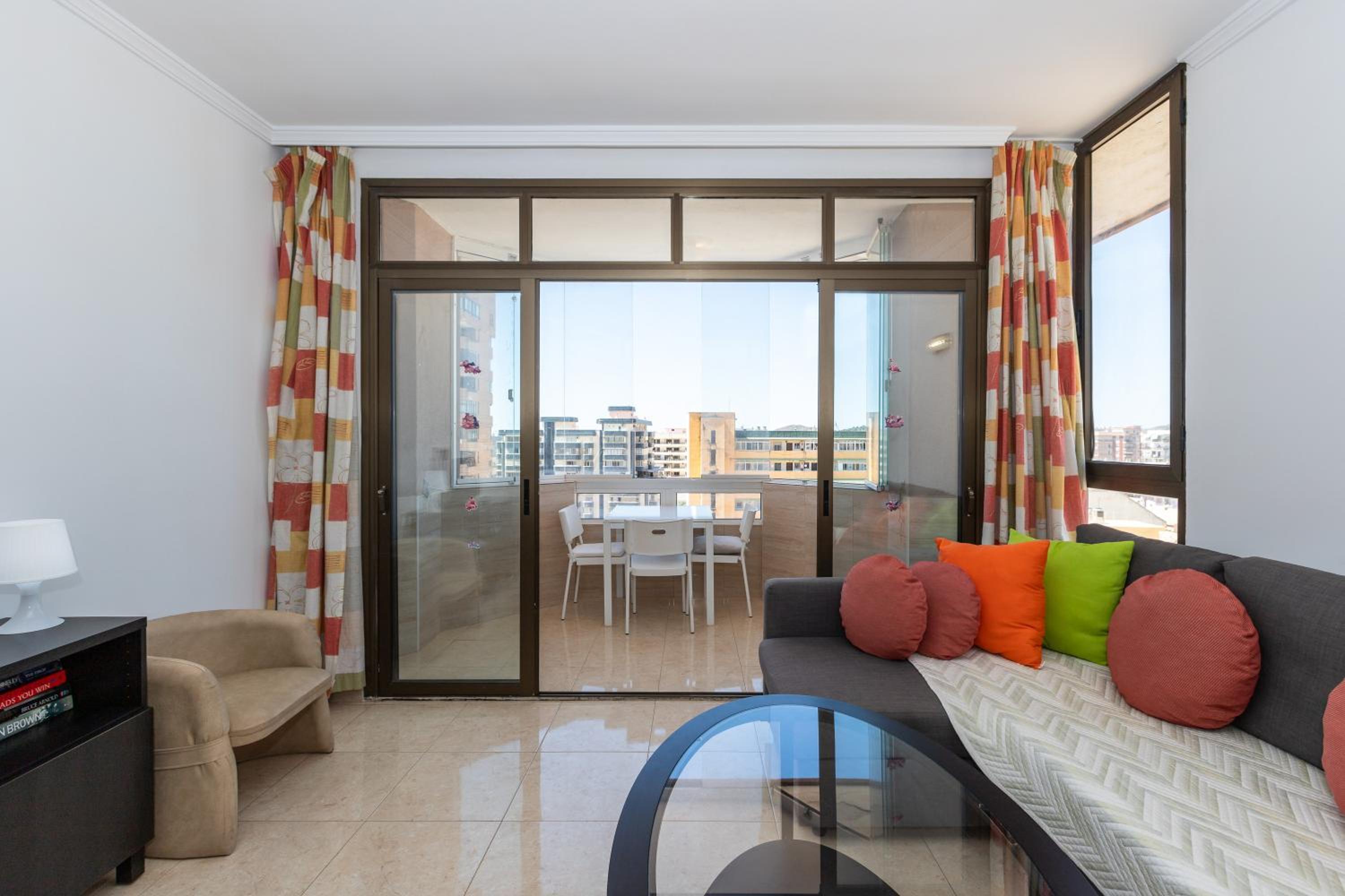 Sunny one bedroom apartment