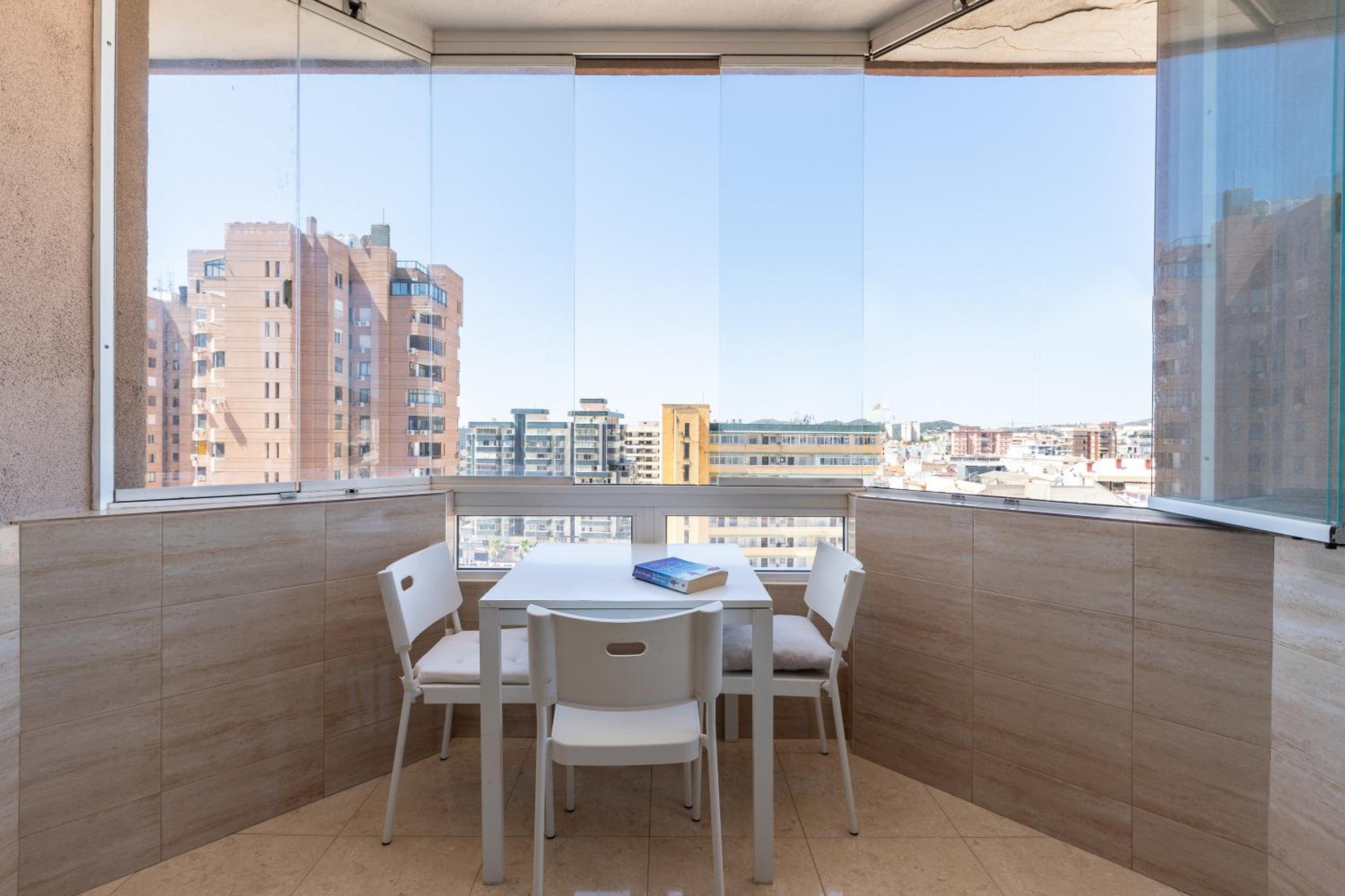 Sunny one bedroom apartment