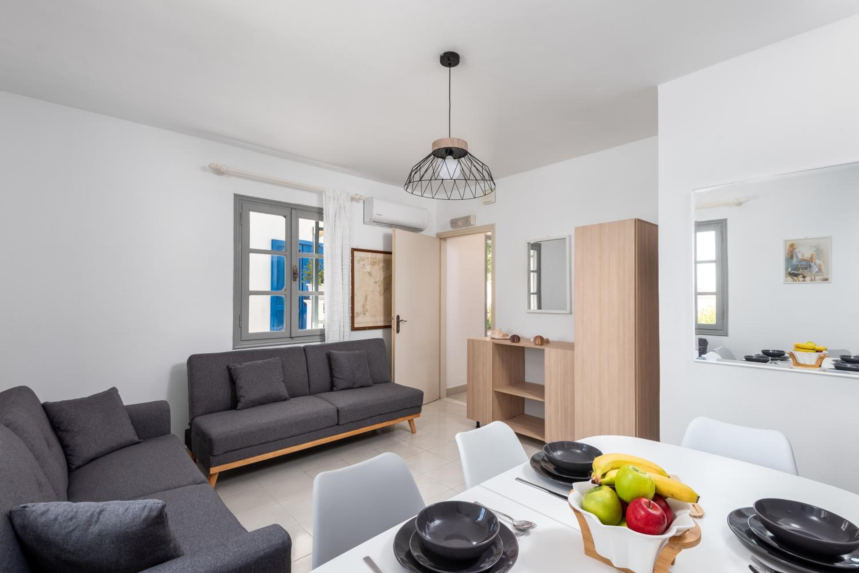 FOURLANOU HOUSE