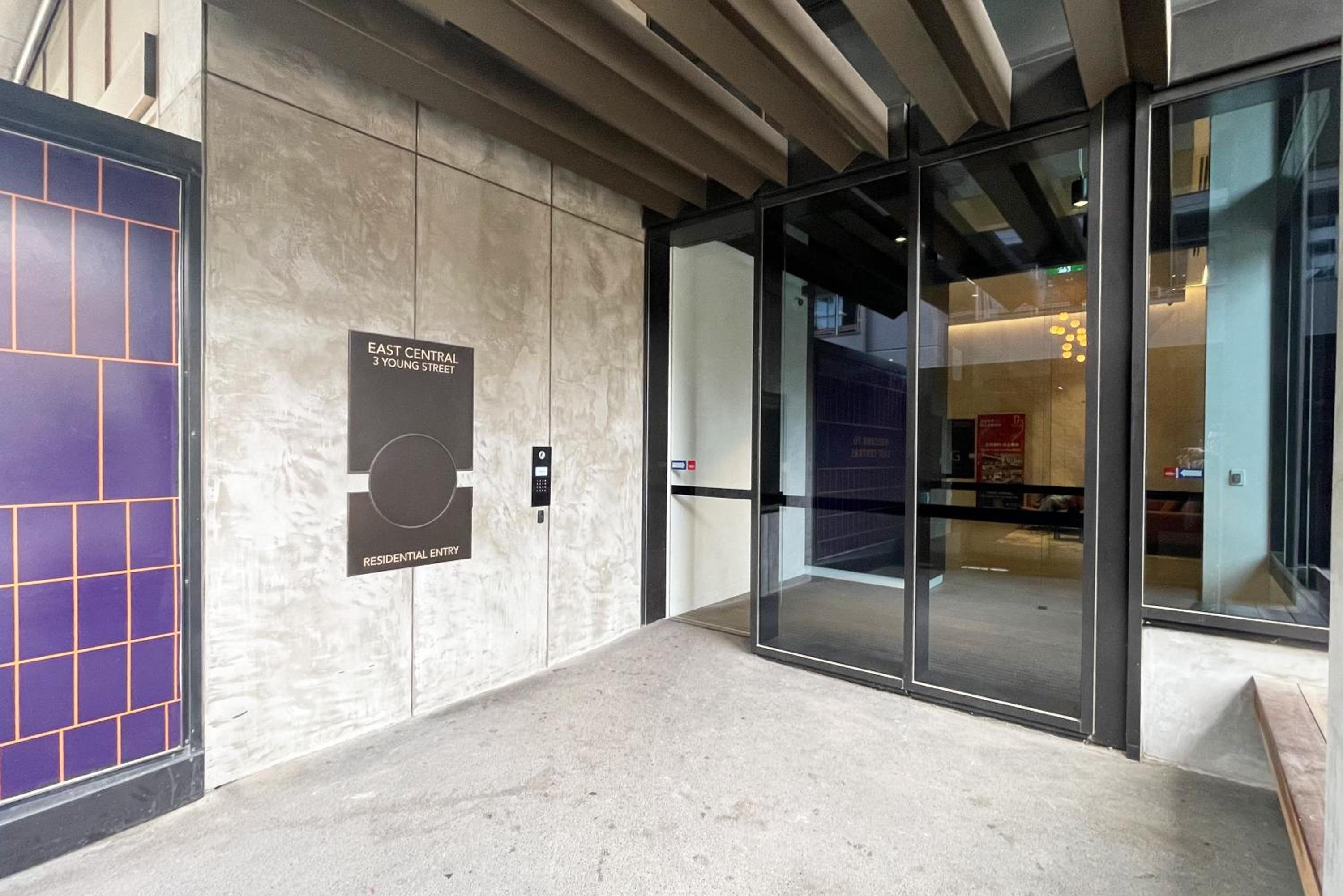Luxury 3BRM Condo Pool Yoga Gym 2-Carport BoxHill