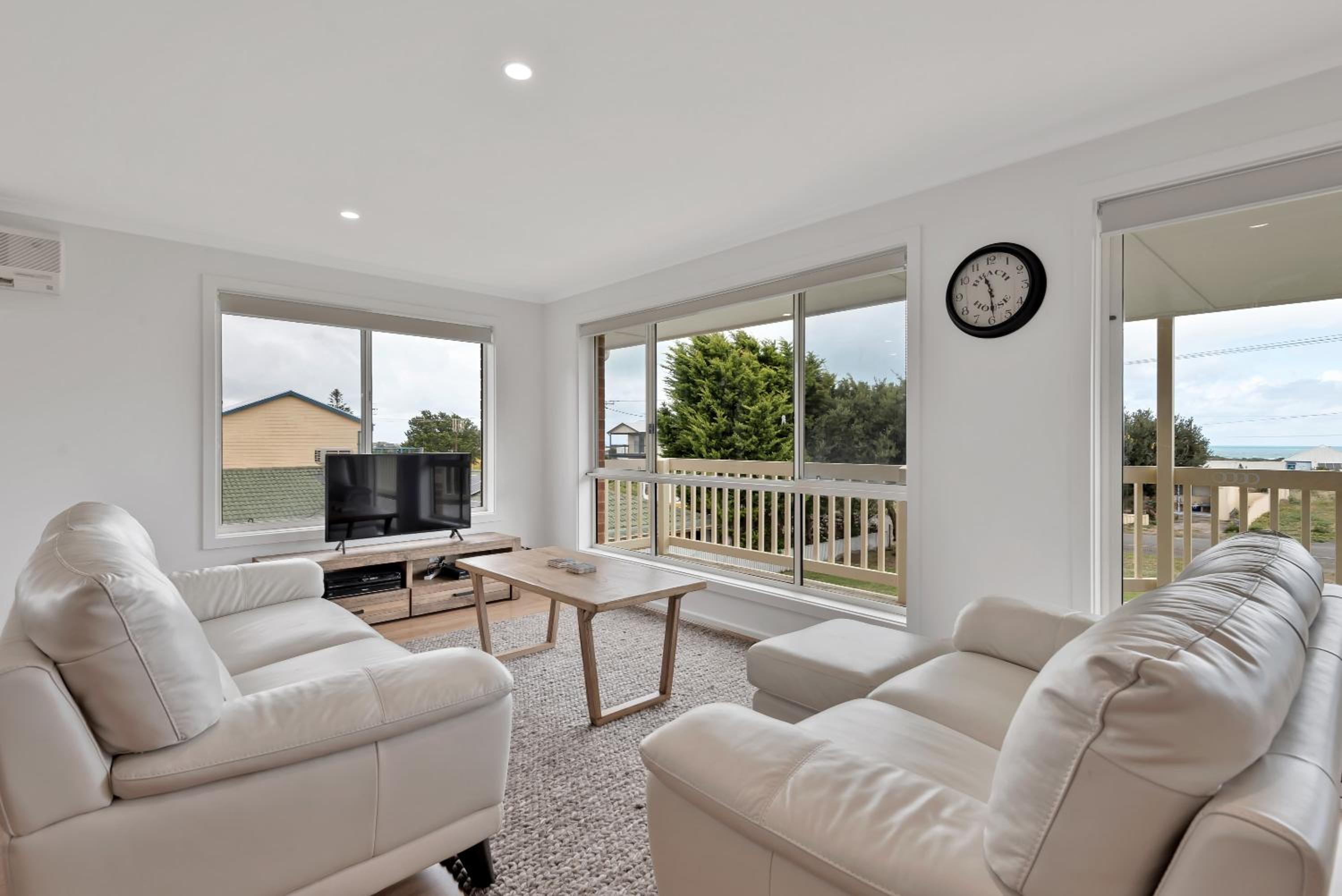 Ocean View 12 Corcoran Ave Goolwa Beach - BYO Linen