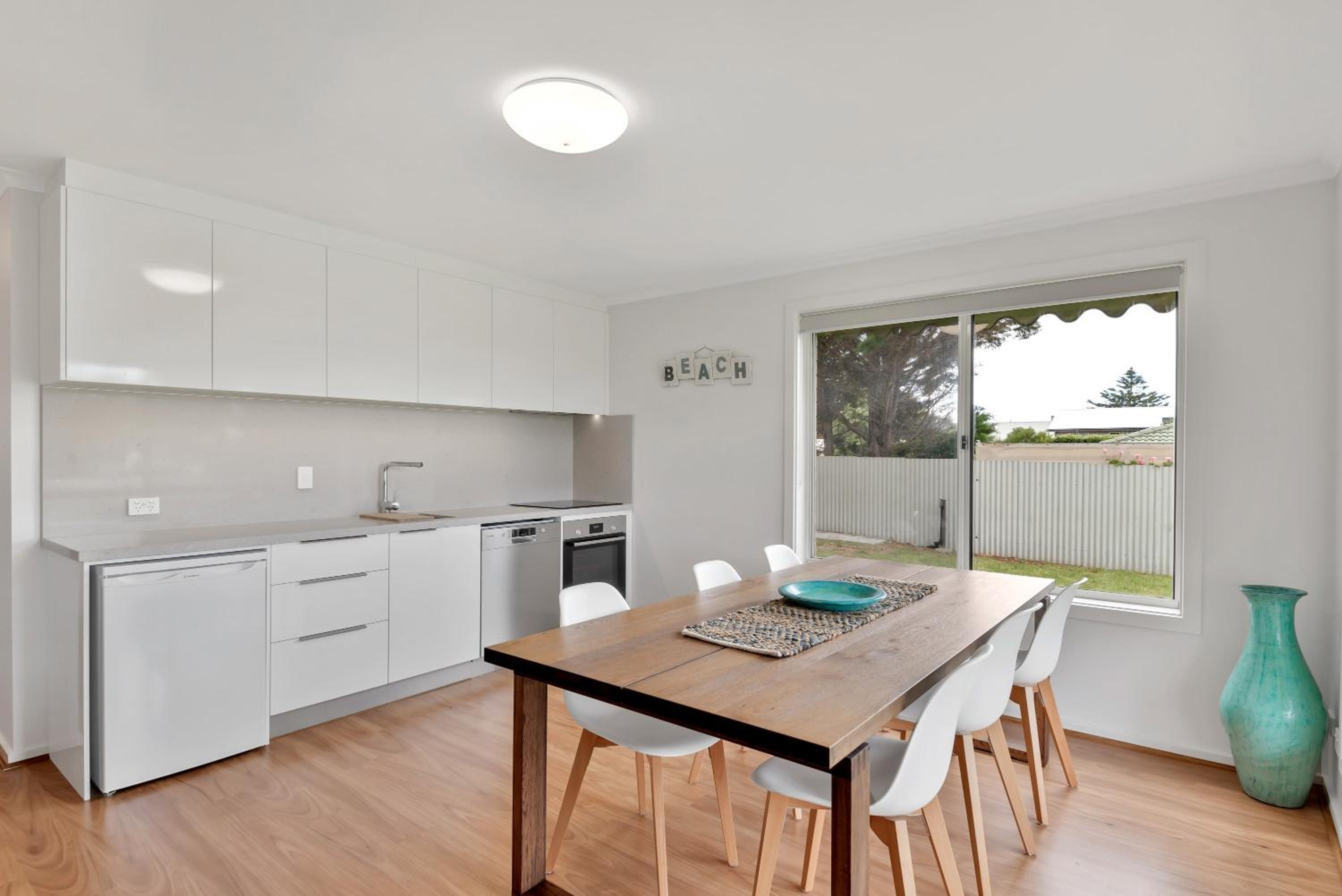 Ocean View 12 Corcoran Ave Goolwa Beach - BYO Linen