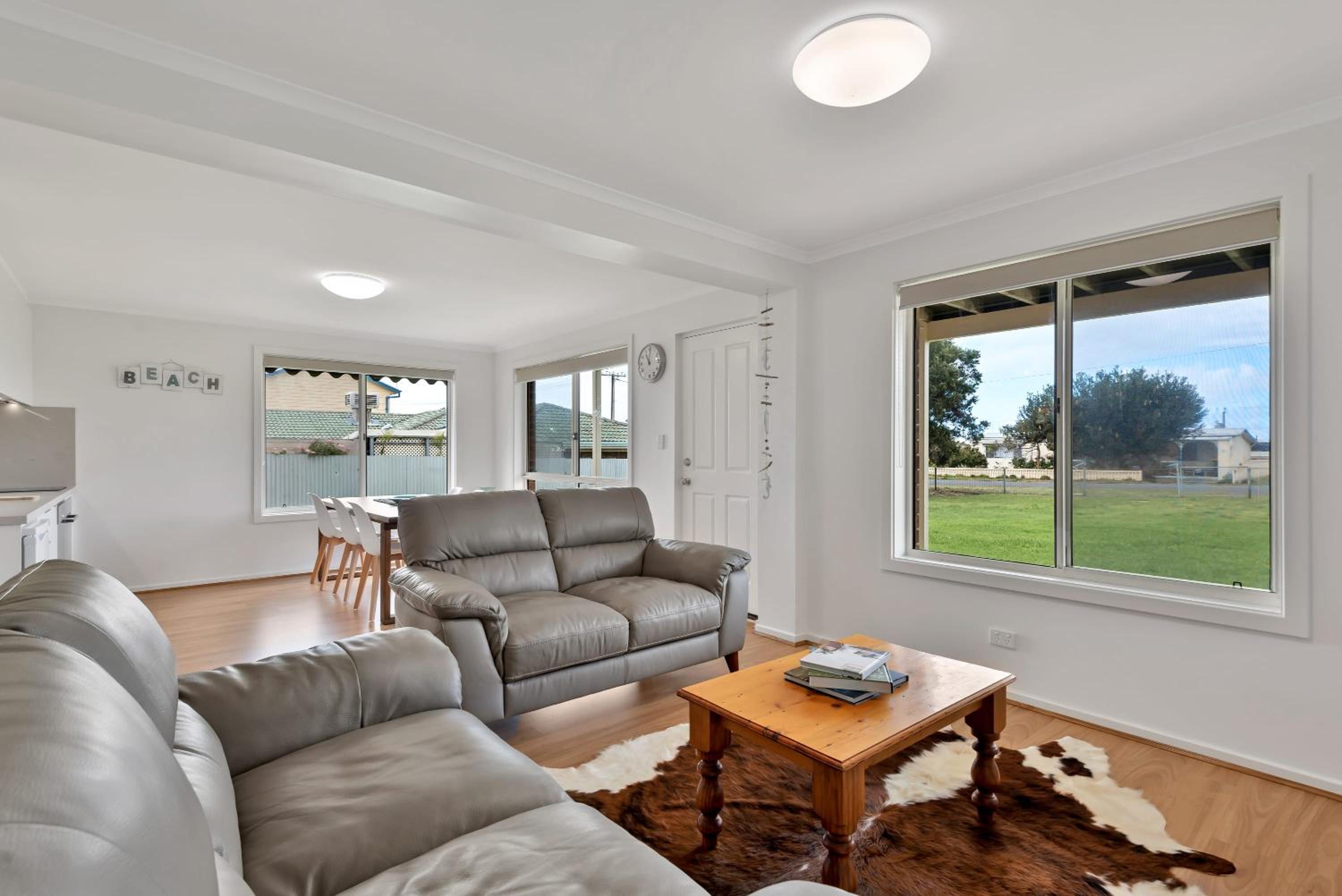 Ocean View 12 Corcoran Ave Goolwa Beach - BYO Linen