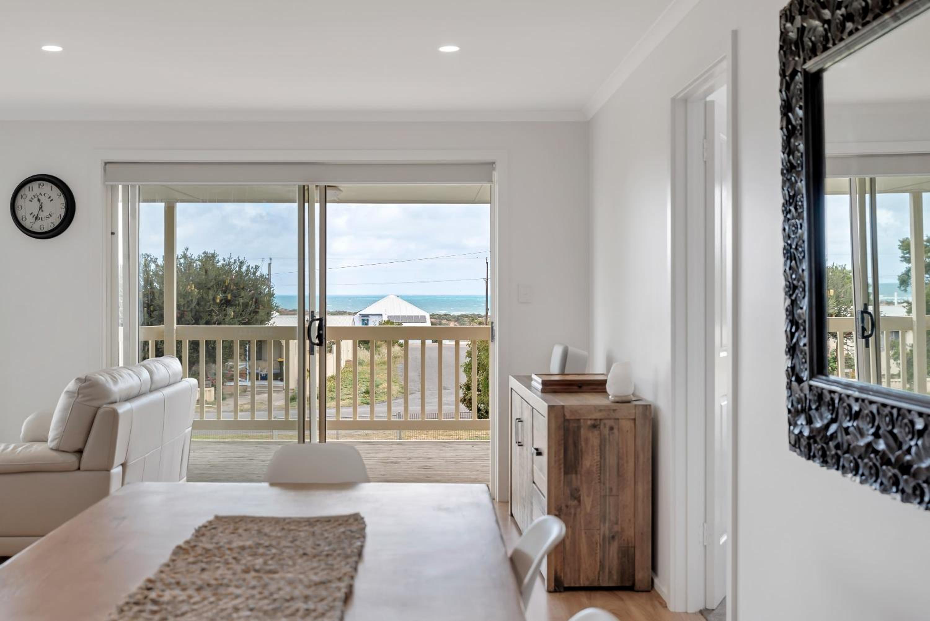 Ocean View 12 Corcoran Ave Goolwa Beach - BYO Linen