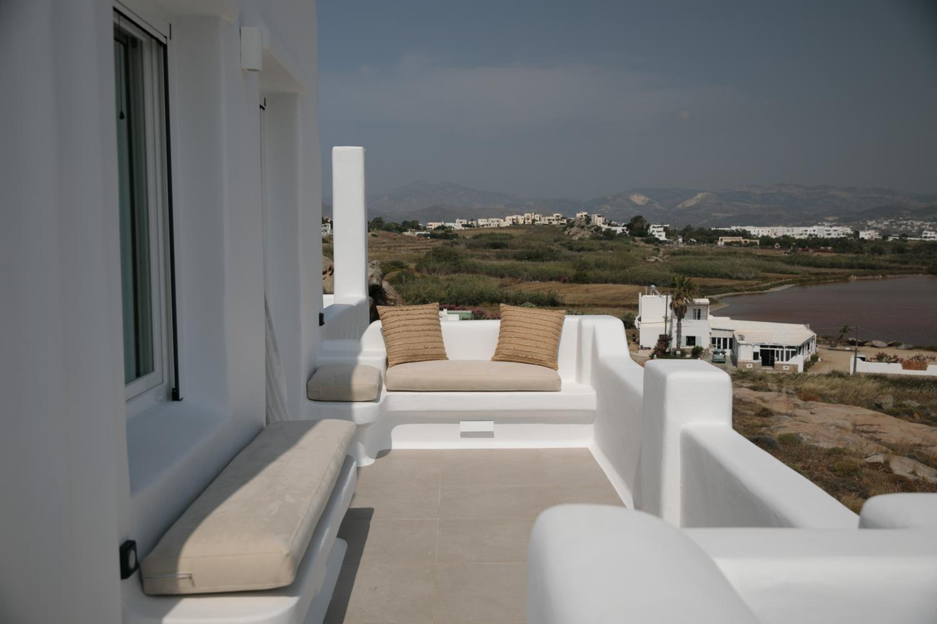 Sea U Soon Seafront Suites