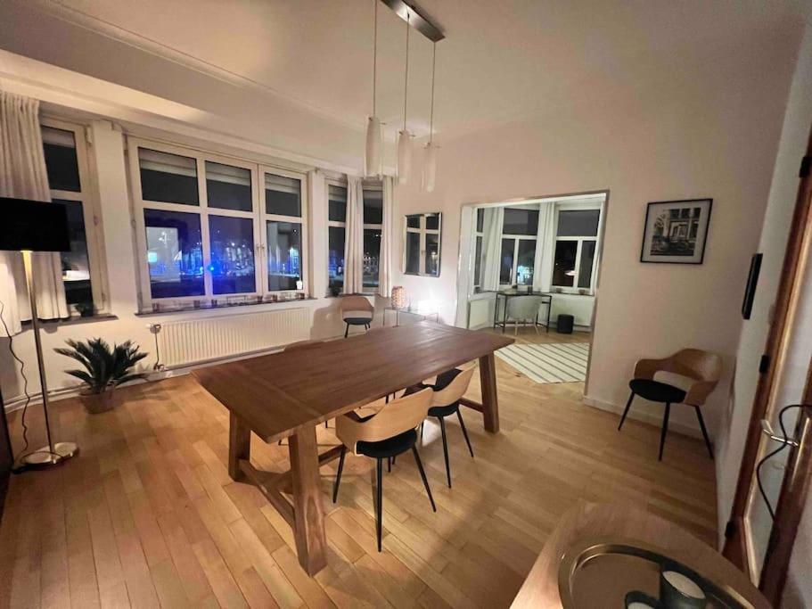 Bellevue - Grand appartement pour 5 sur les quais de la Meuse