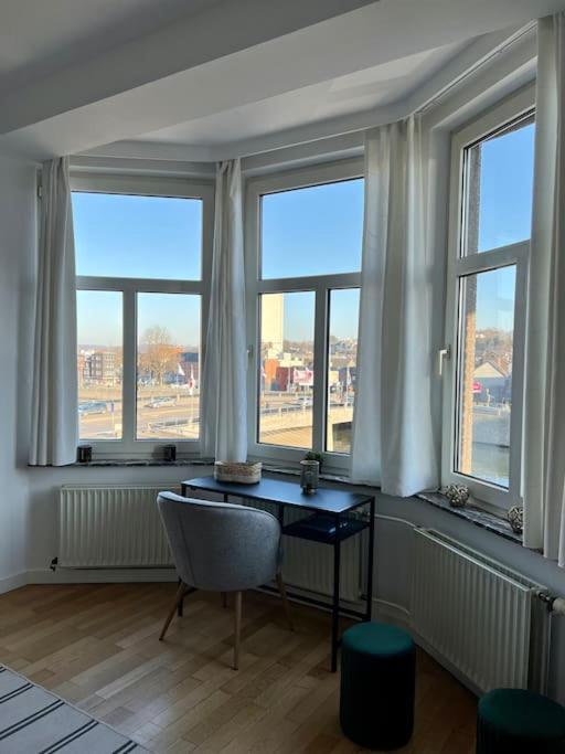 Bellevue - Grand appartement pour 5 sur les quais de la Meuse