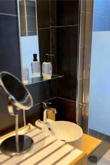 Bellevue - Grand appartement pour 5 sur les quais de la Meuse