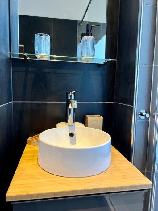 Bellevue - Grand appartement pour 5 sur les quais de la Meuse