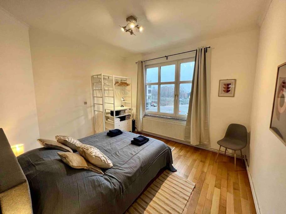 Bellevue - Grand appartement pour 5 sur les quais de la Meuse