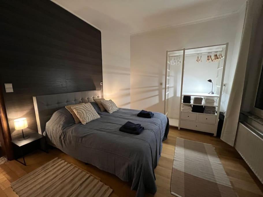 Bellevue - Grand appartement pour 5 sur les quais de la Meuse
