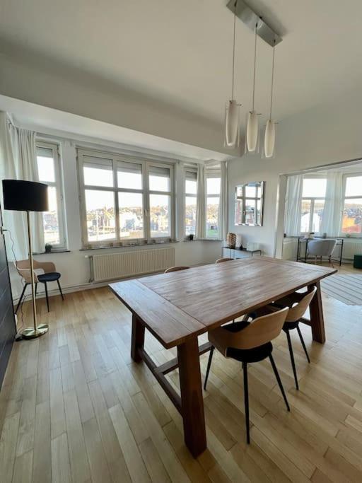 Bellevue - Grand appartement pour 5 sur les quais de la Meuse