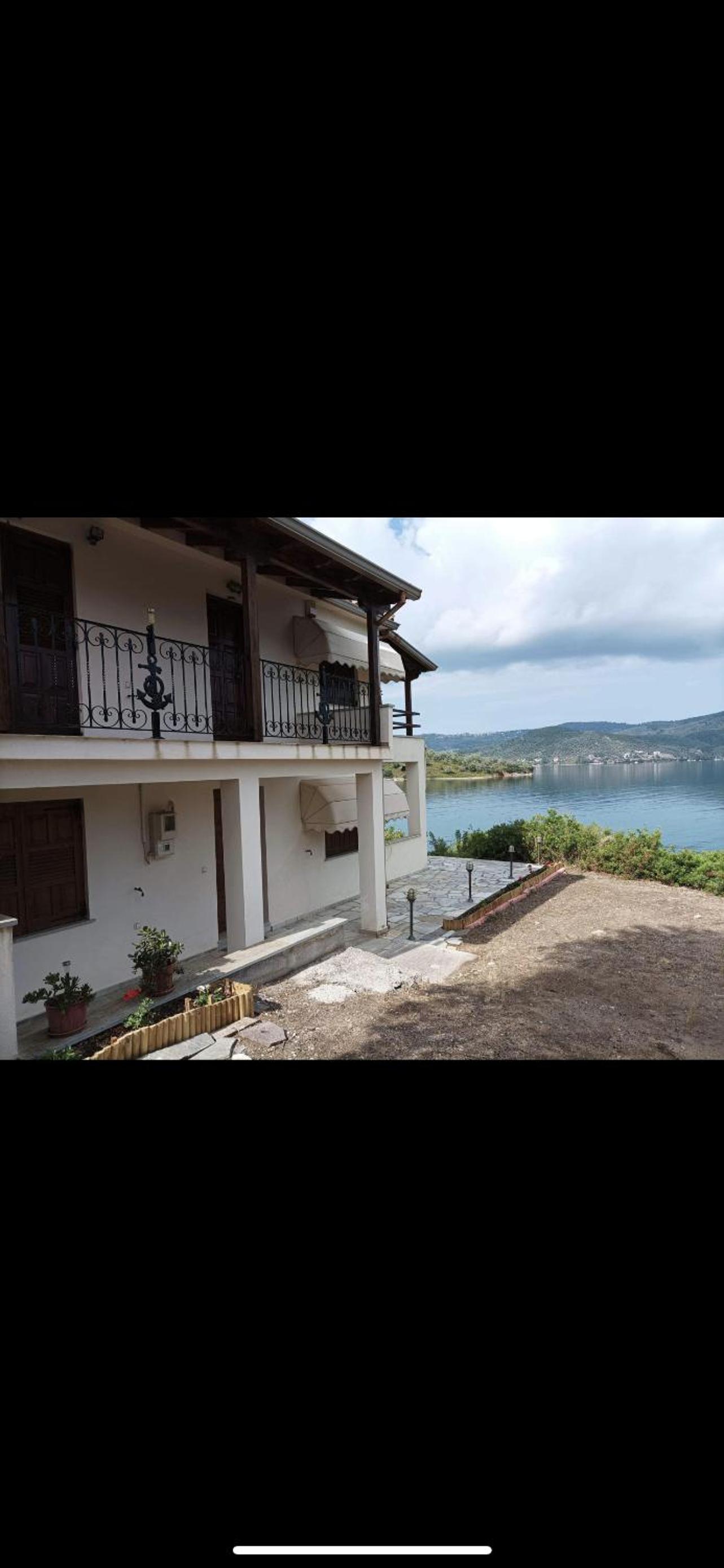 SEA HOUSE KOUKOULEIKA