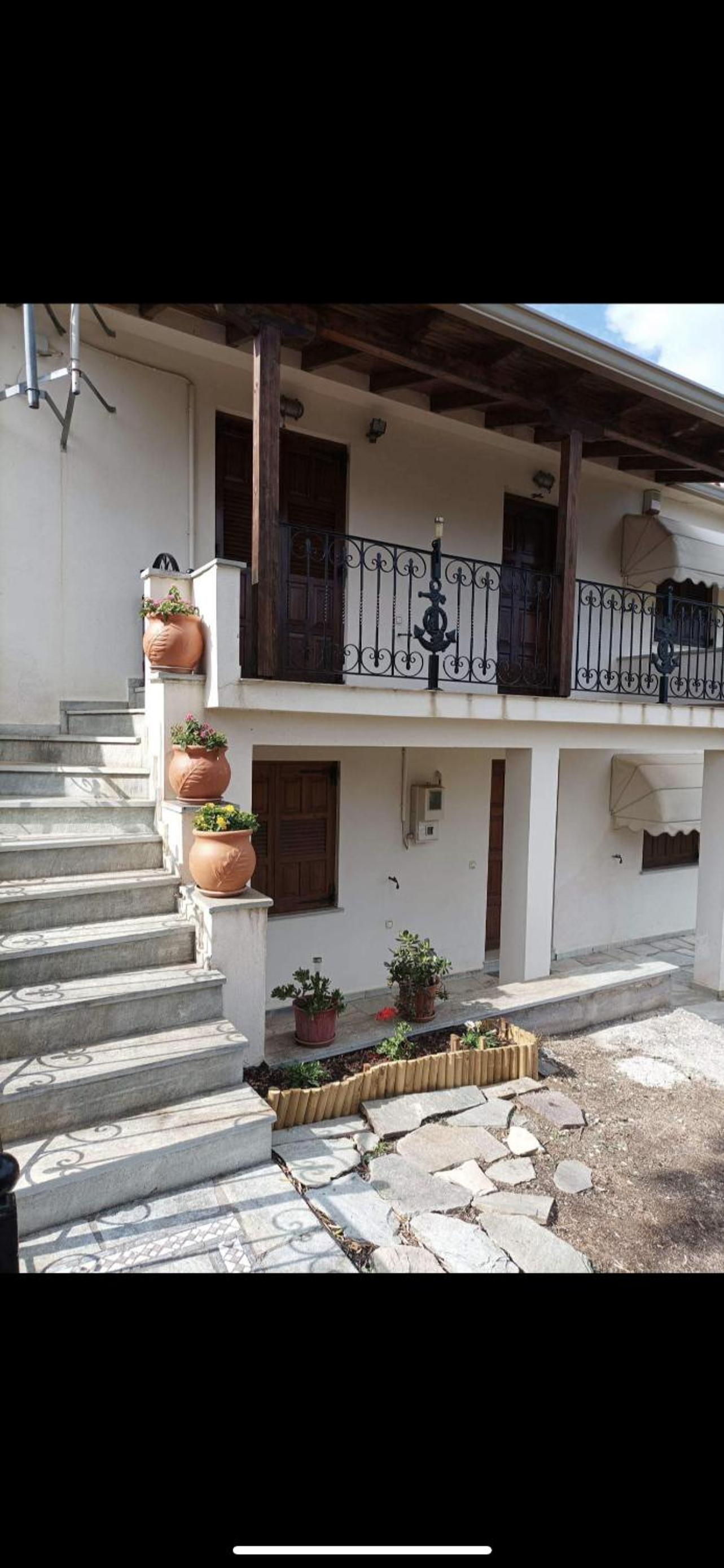 SEA HOUSE KOUKOULEIKA