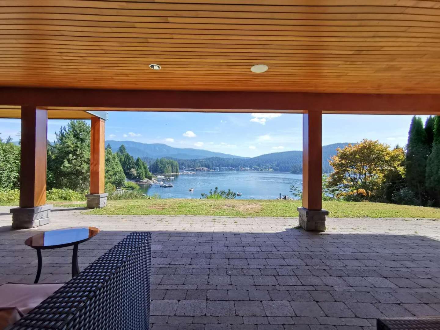 Deep Cove Stunning Waterfront Whole House