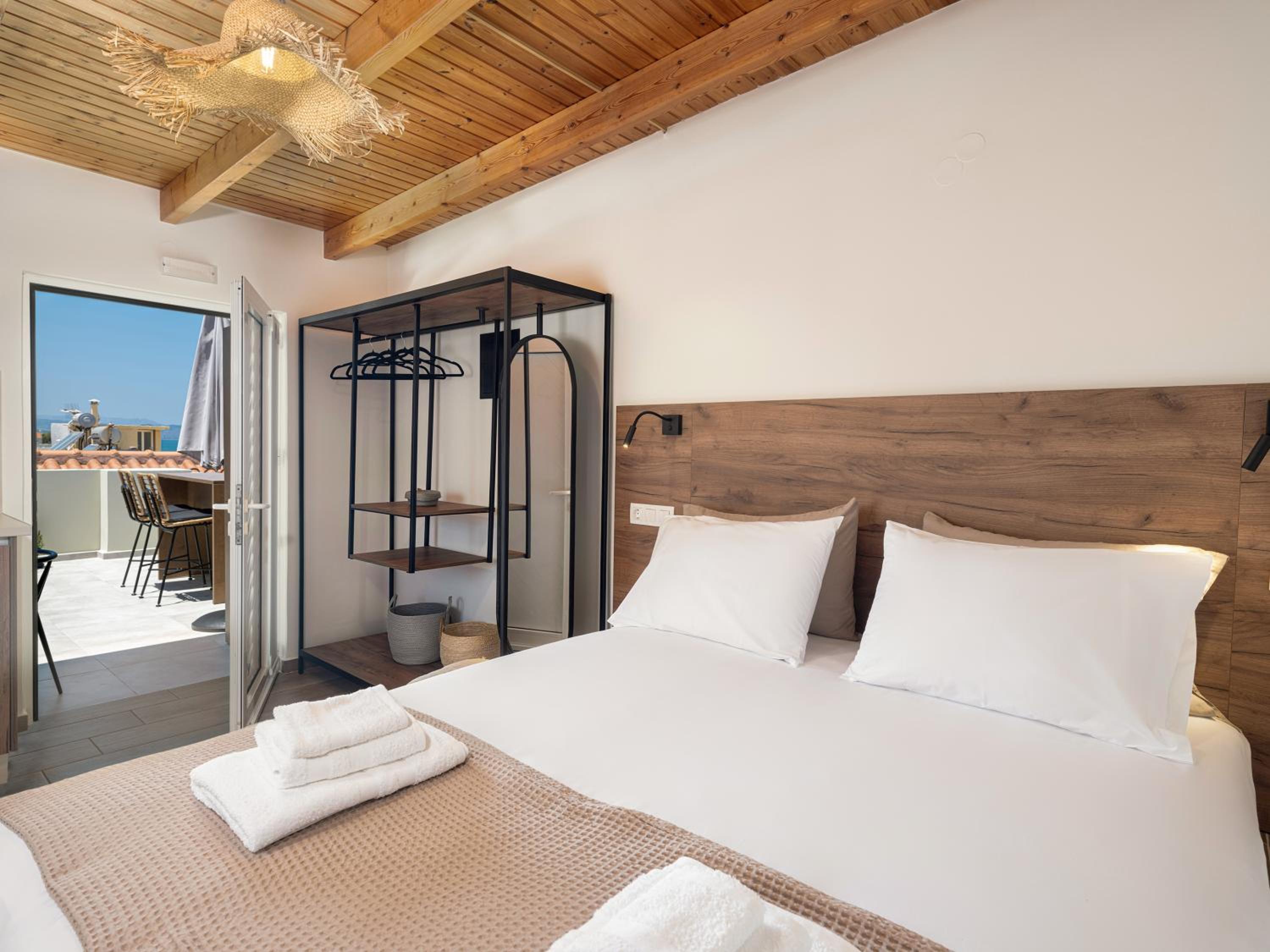 Lavender Suite with Sea View - Beach at your Doorstep view 4