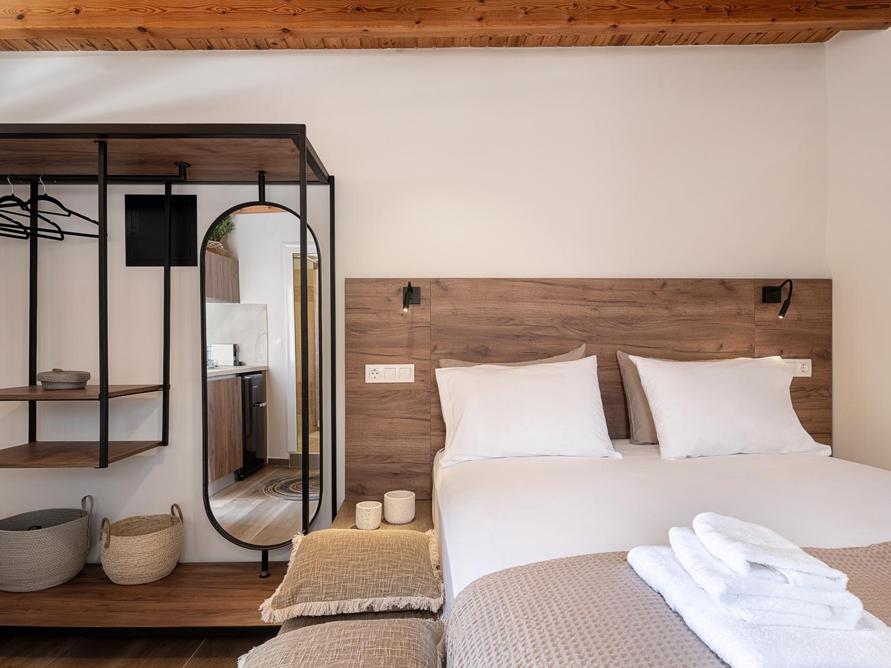 Lavender Suite with Sea View - Beach at your Doorstep view 3