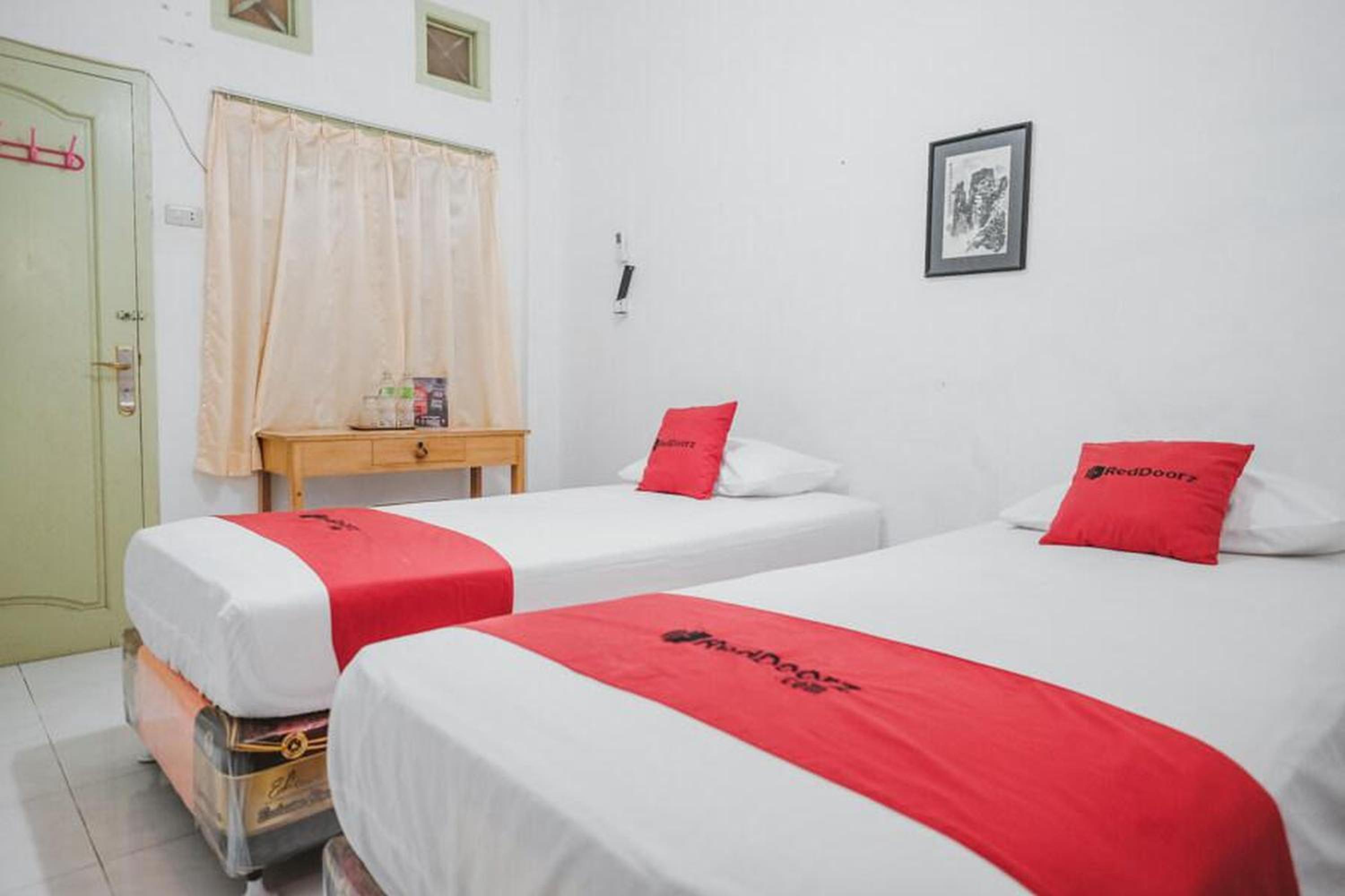 RedDoorz near Kartini Mall Lampung