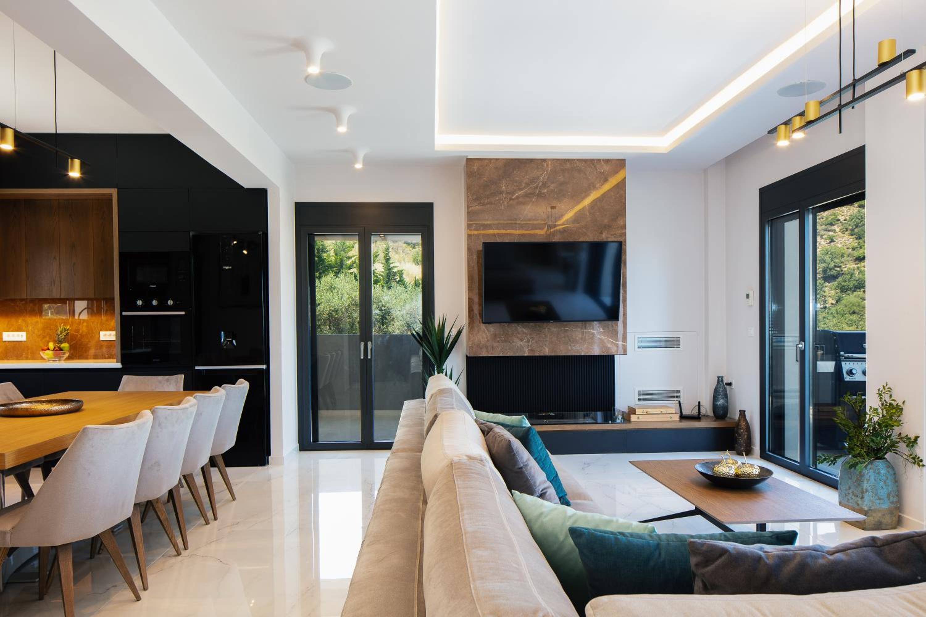 Grand Luxe Villa view 5