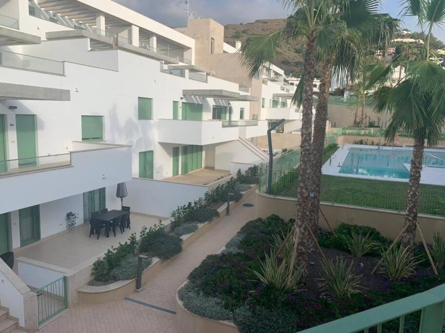 Premier Escape on the Sea Edge view 4
