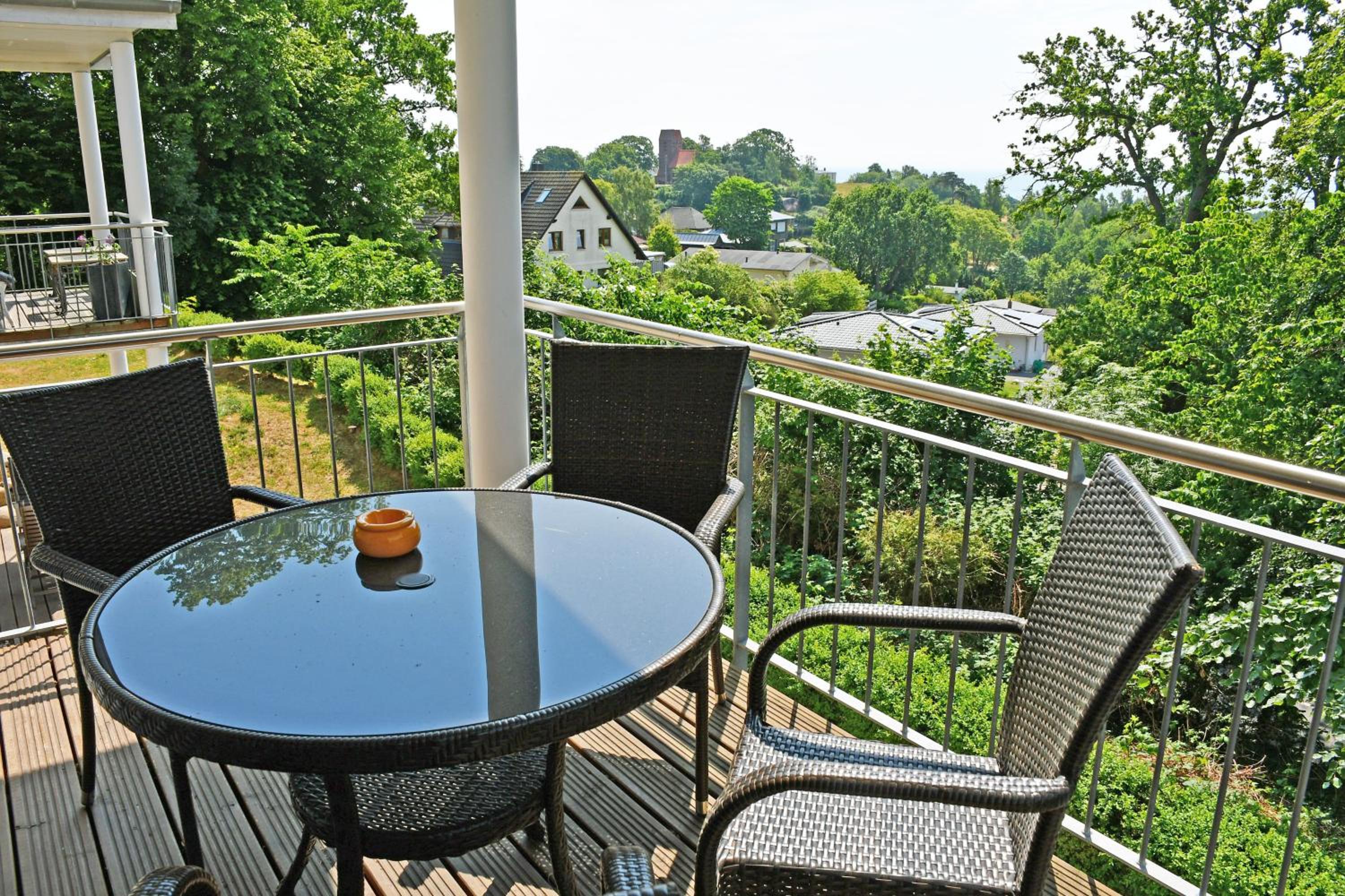 Appartementhaus mit Meerblick im Ostseebad Göhren HO