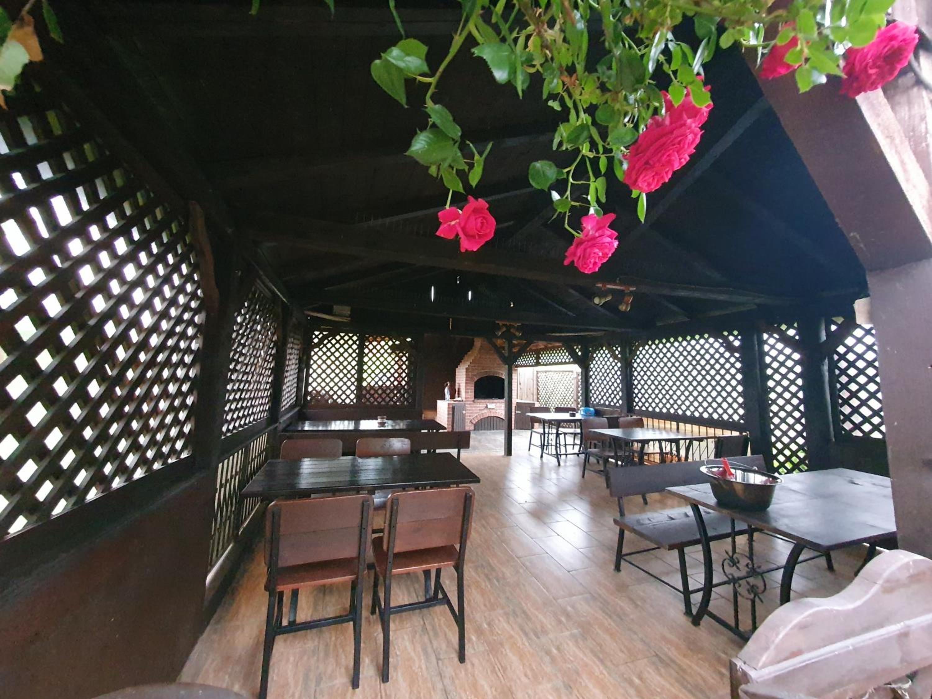 Casa Cu Pridvor view 5