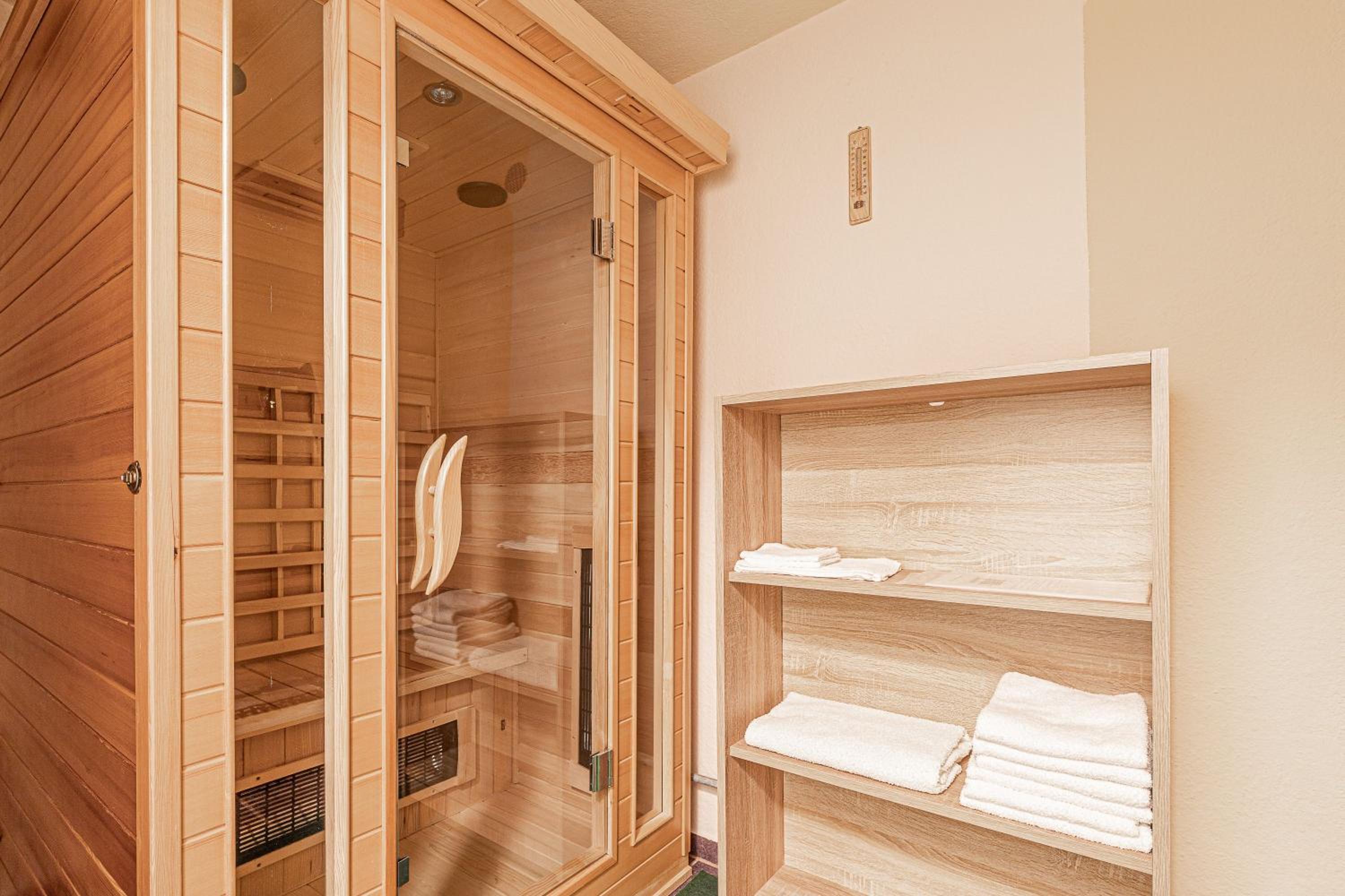 Mržek House with Sauna near Bloke Lake - Happy Rentals
