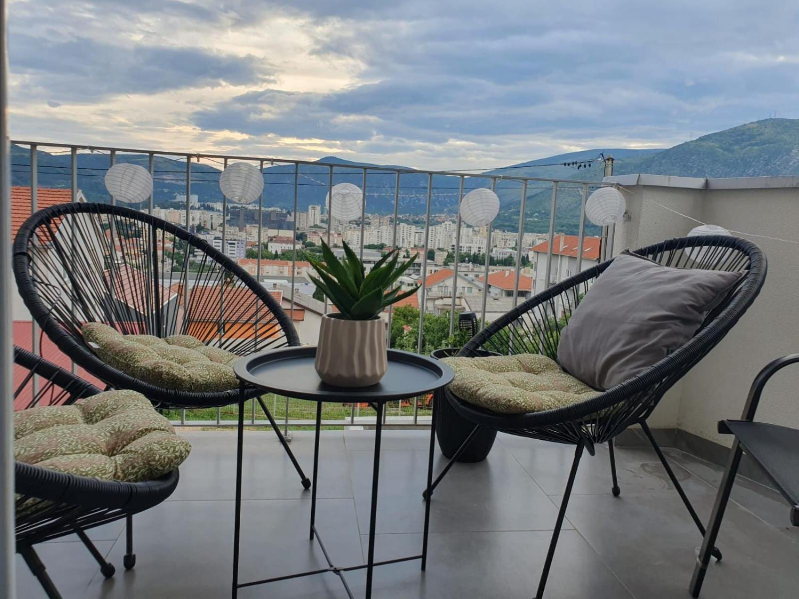 Apartment Merry Harmony Heights - Balcony & Free Garage & Parking