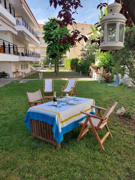 Cozy apartment close to the sea view 2