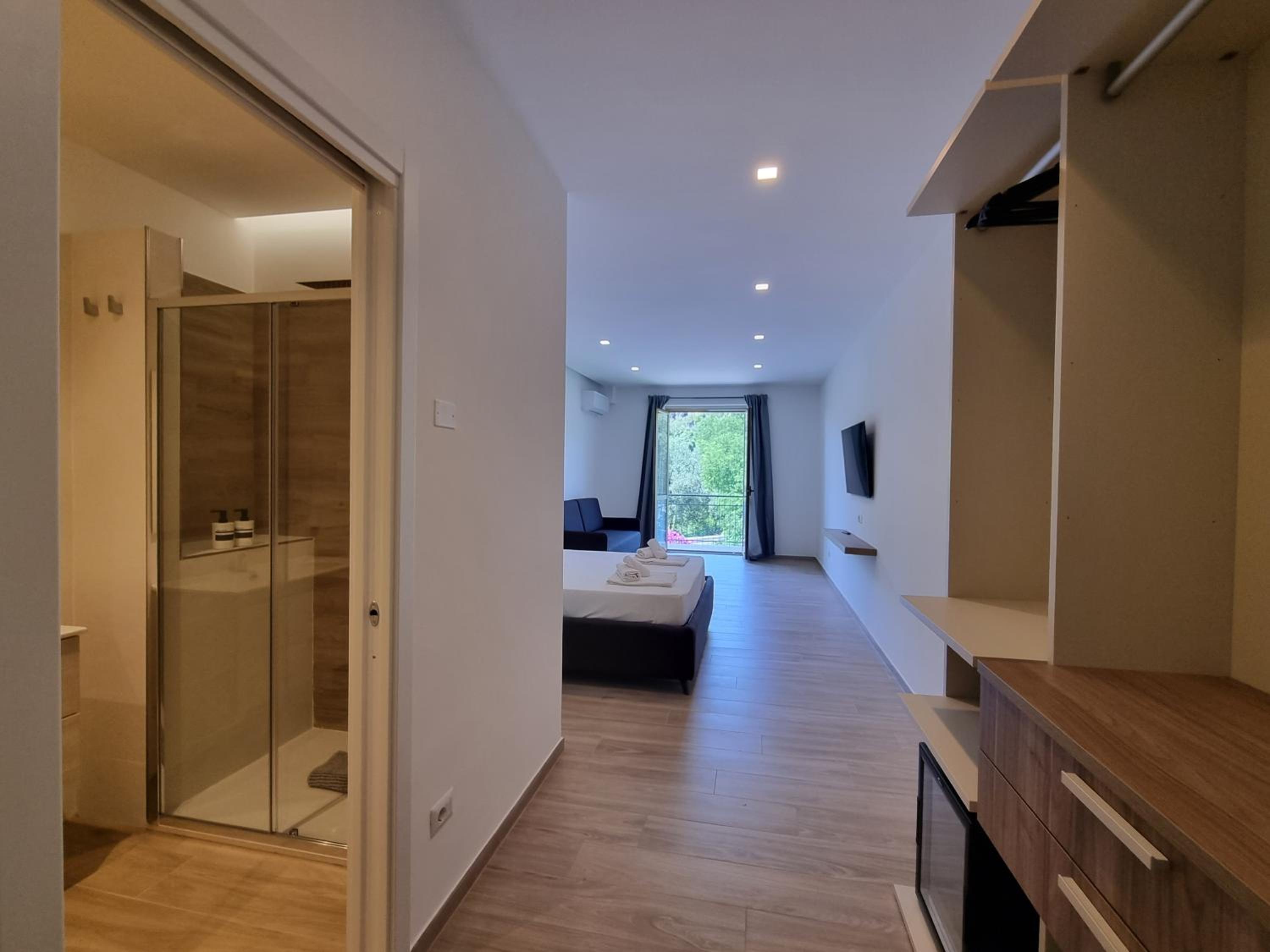 Marea Retreat Rooms