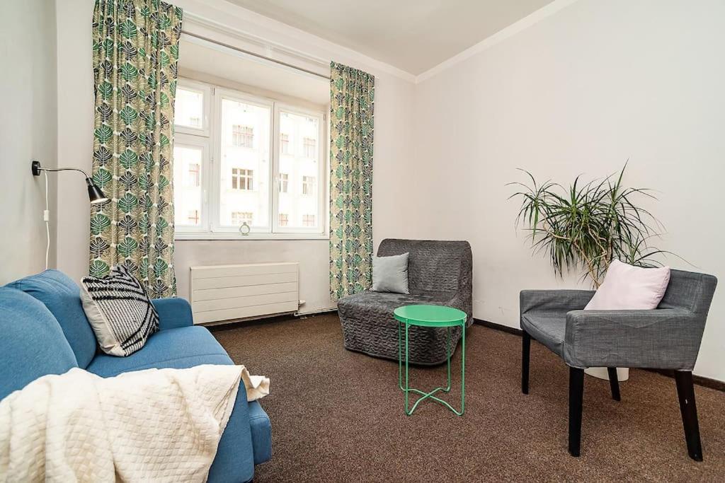 Flat in Zizkov -103-