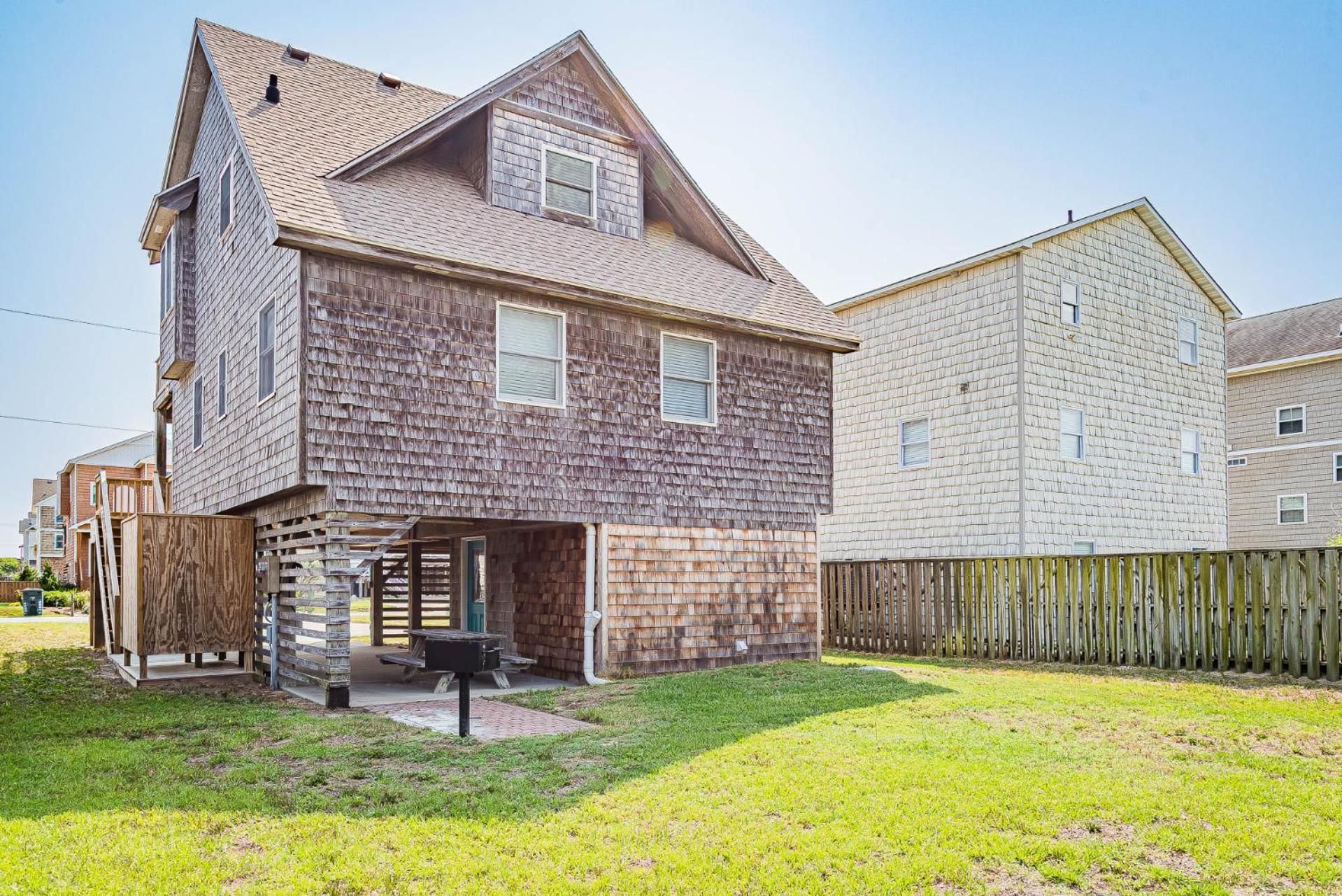 K1124 Seagrove View - Oceanside, 800 feet to the Beach, YMCA! view 3